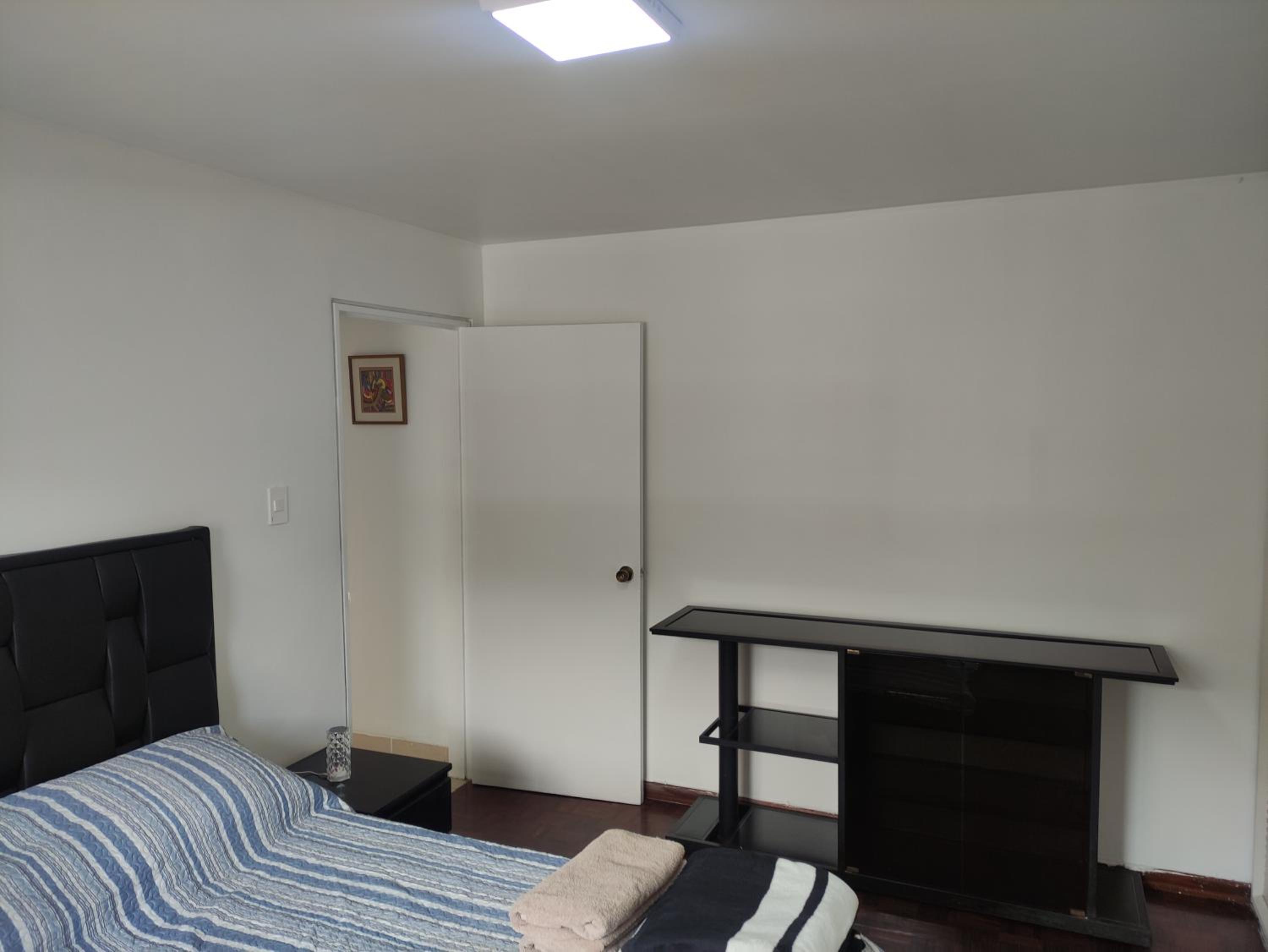 Apartamento cerca del Boulevard de Sabana Grande y zona comercial view 2