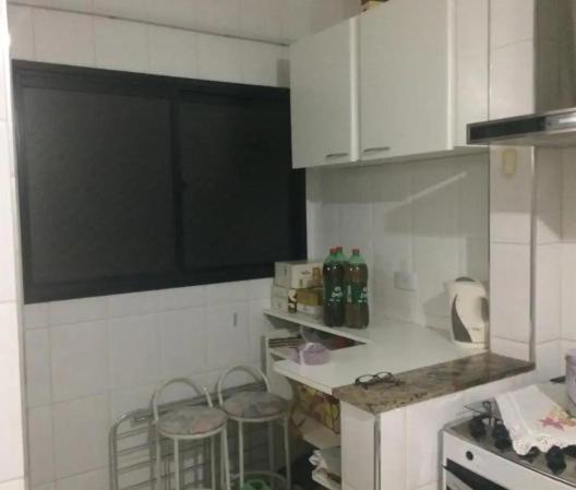 Apto com serviço de praia