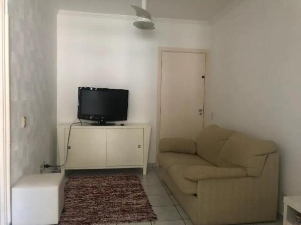 Apto com serviço de praia
