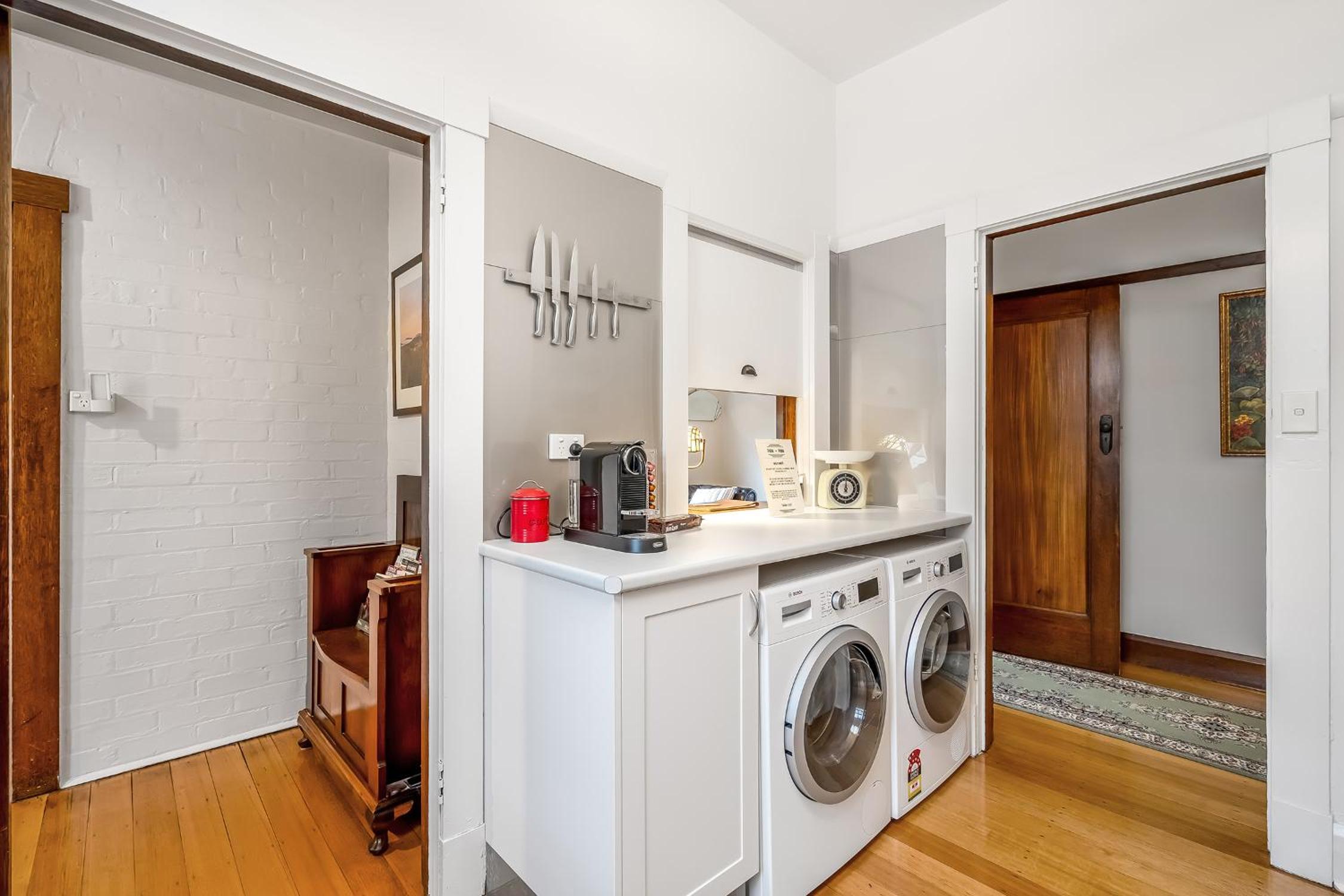 Gorgeous Hobart Accommodation - Park on Park - New Town