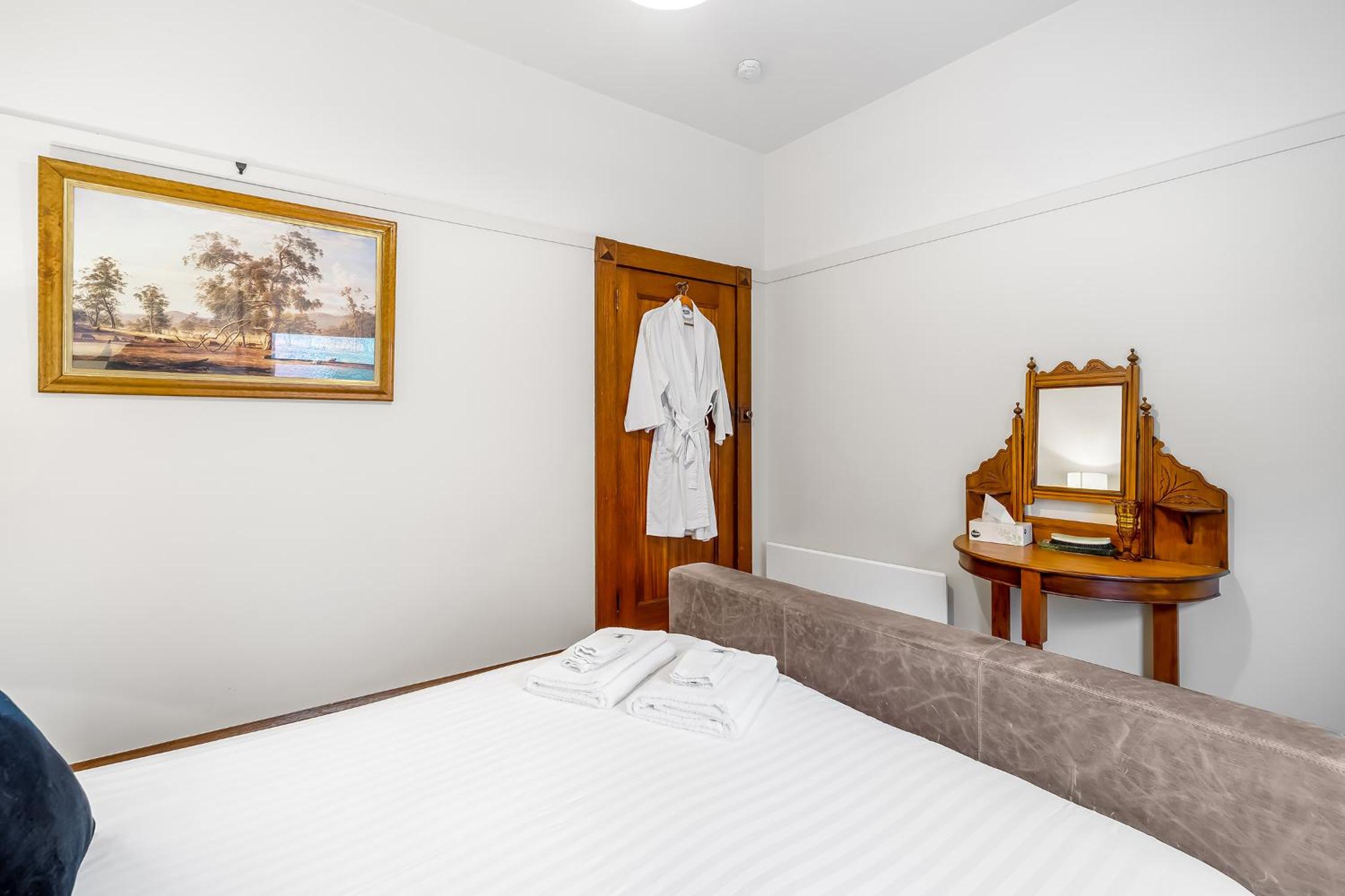 Gorgeous Hobart Accommodation - Park on Park - New Town
