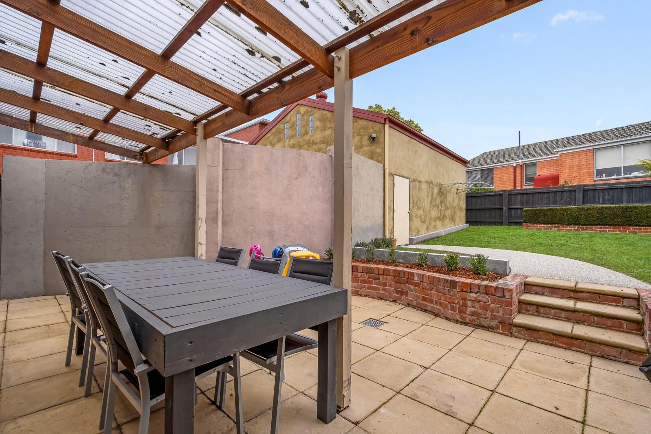 Gorgeous Hobart Accommodation - Park on Park - New Town