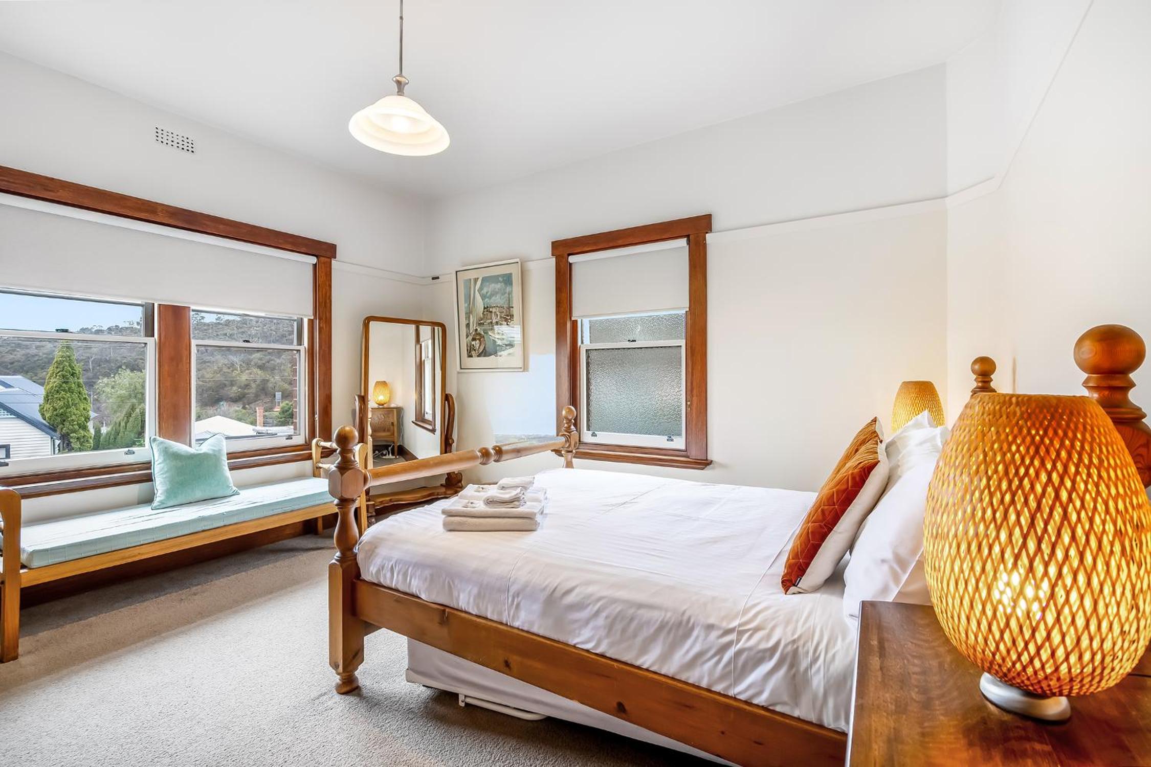 Gorgeous Hobart Accommodation - Park on Park - New Town