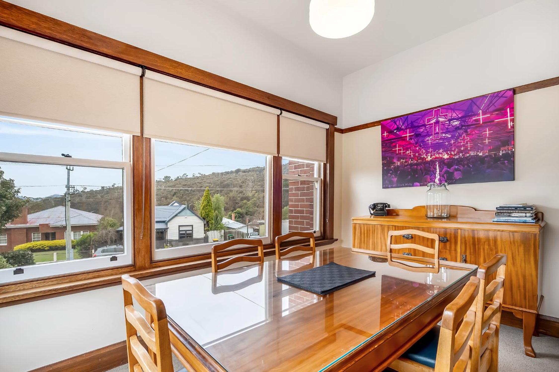 Gorgeous Hobart Accommodation - Park on Park - New Town