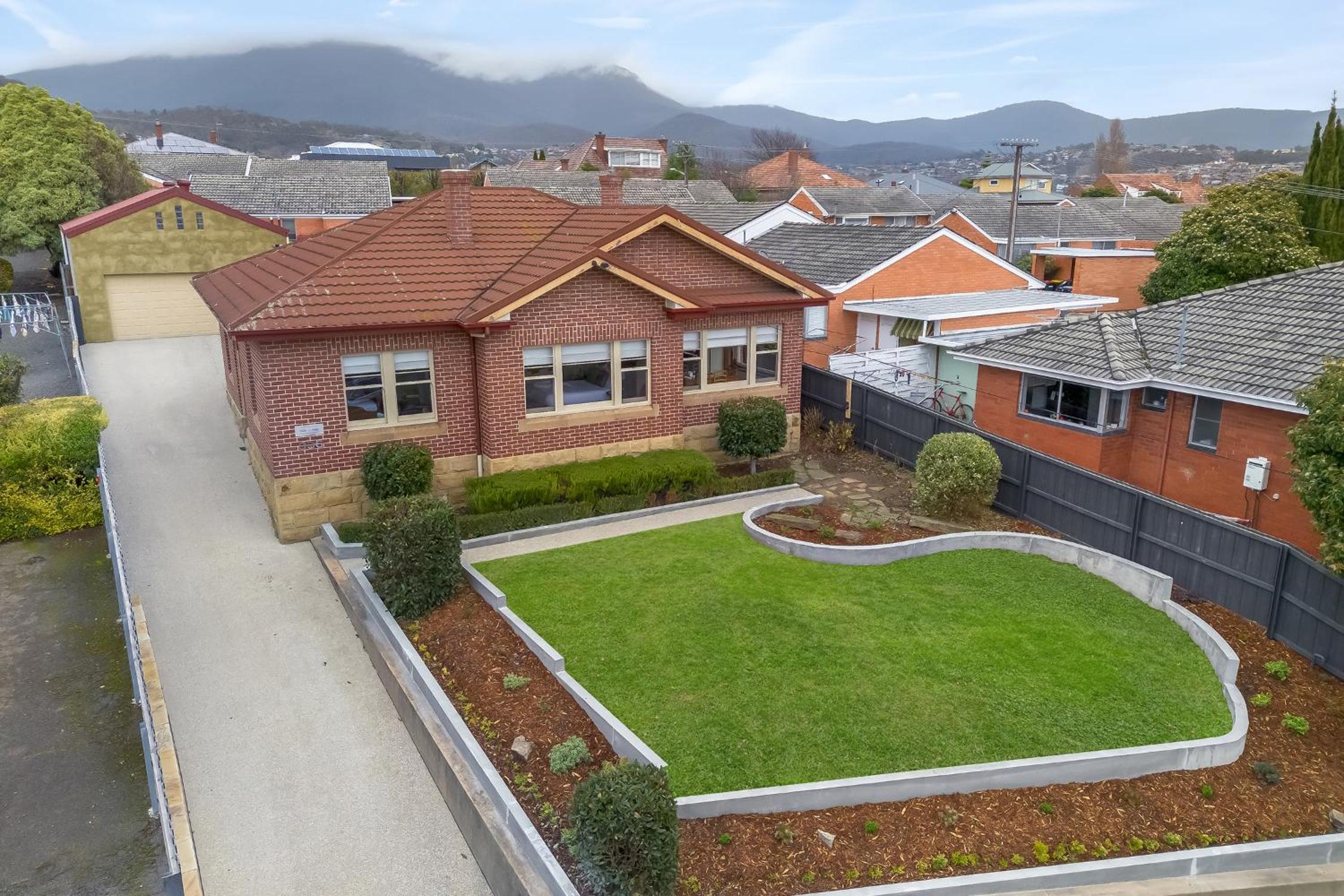 Gorgeous Hobart Accommodation - Park on Park - New Town