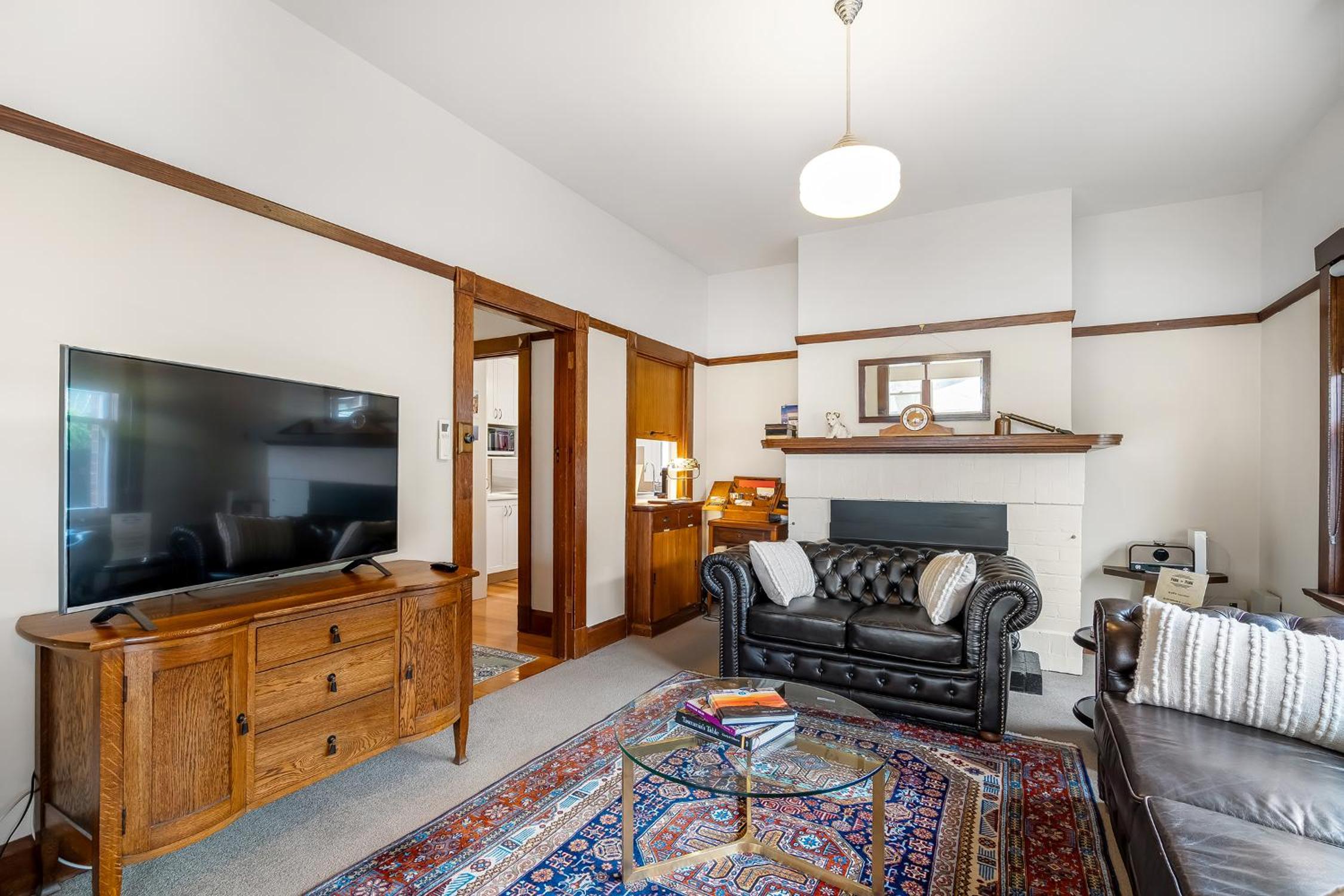 Gorgeous Hobart Accommodation - Park on Park - New Town