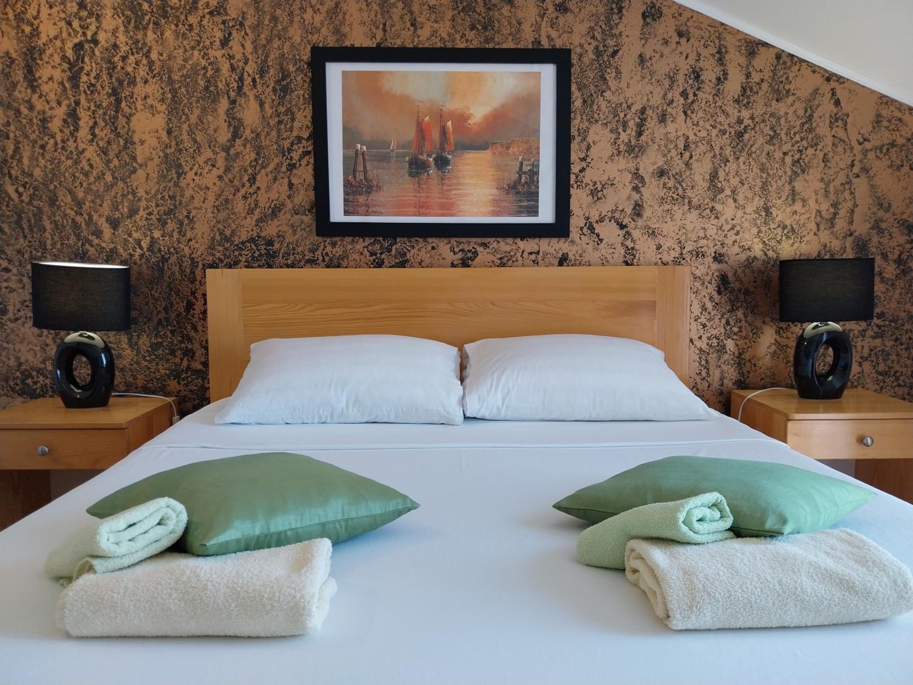 Hollywood rooms