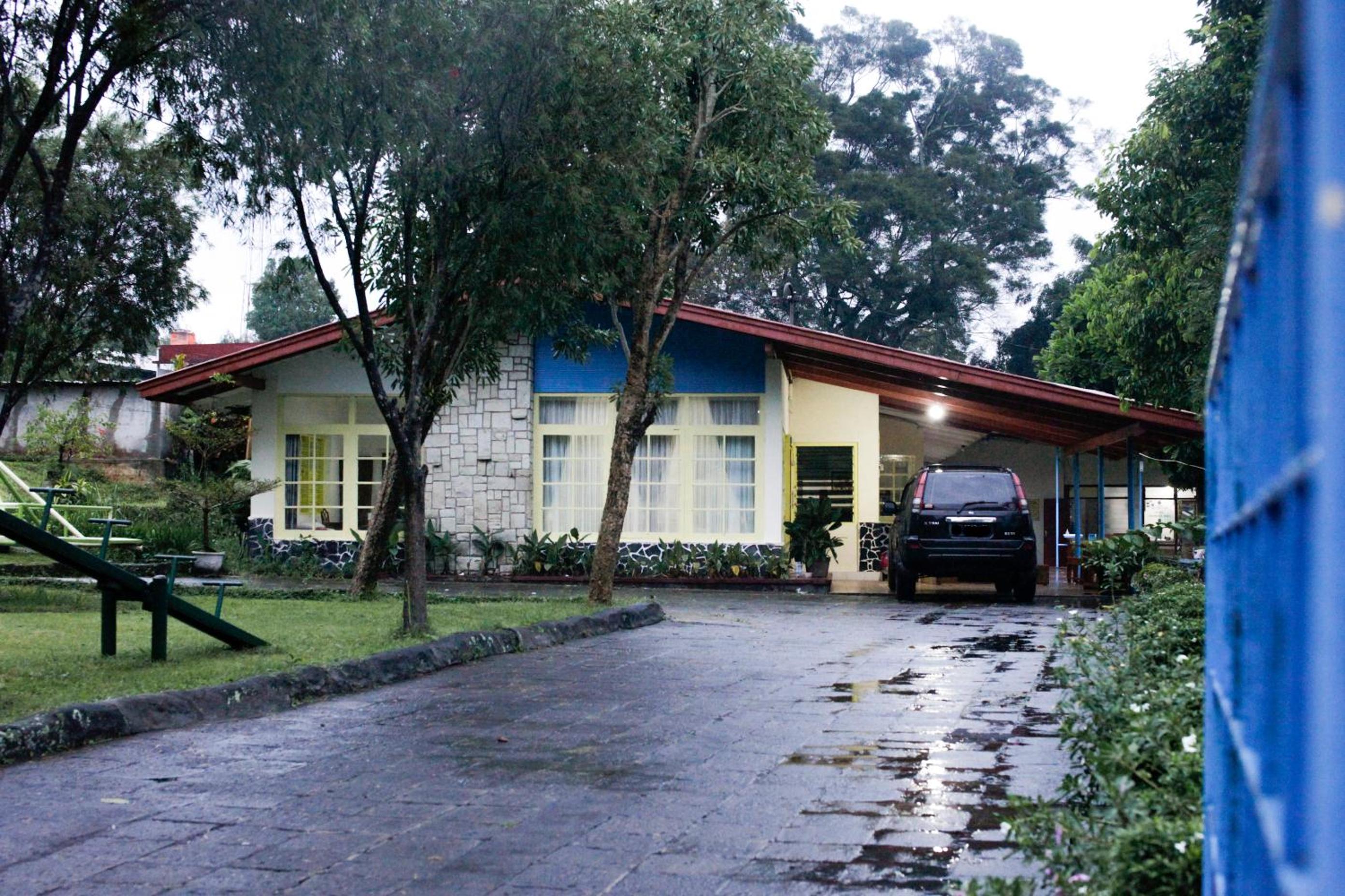 Rumah Engkong Villa & Studio view 4