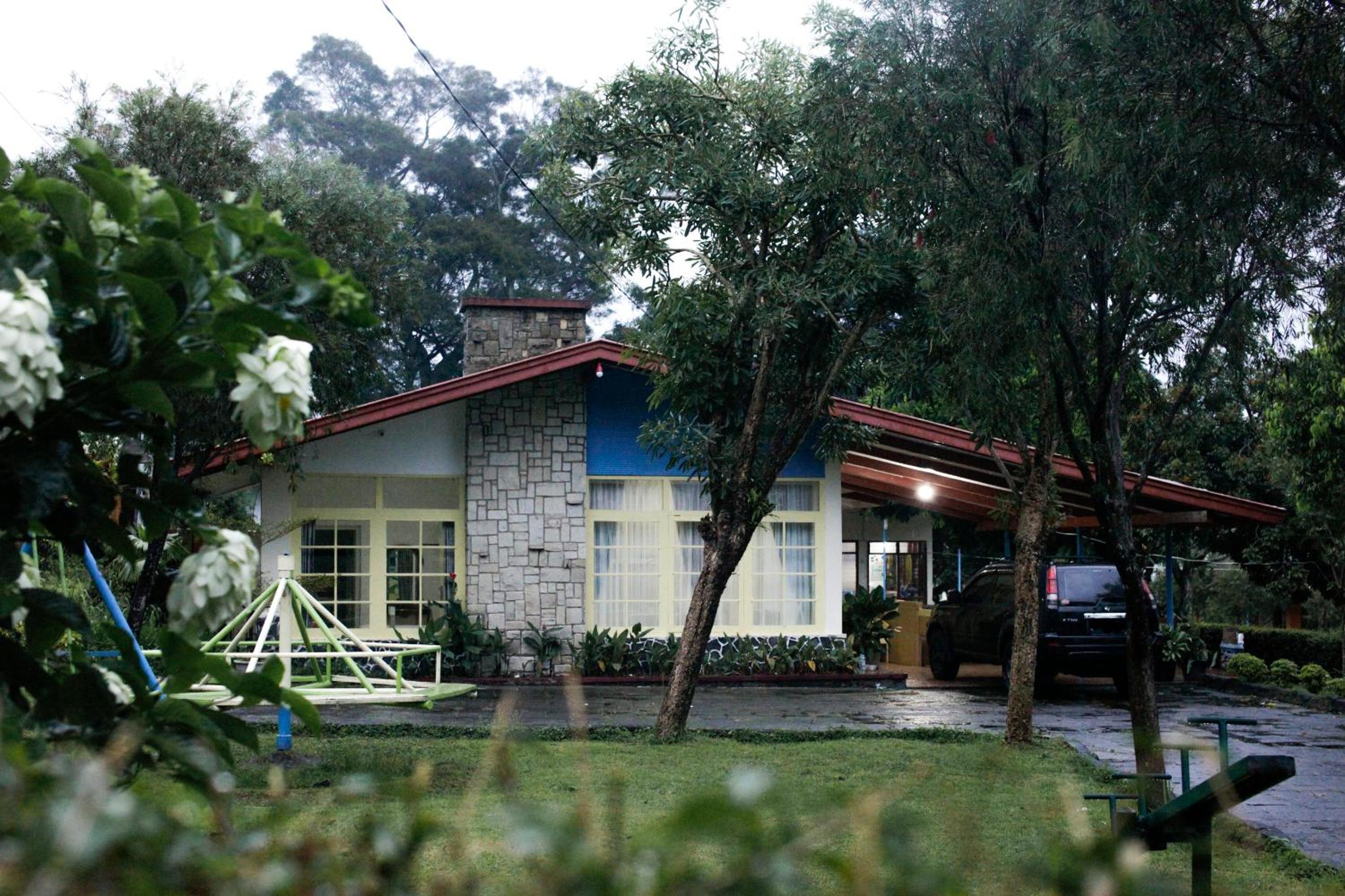 Rumah Engkong Villa & Studio view 5