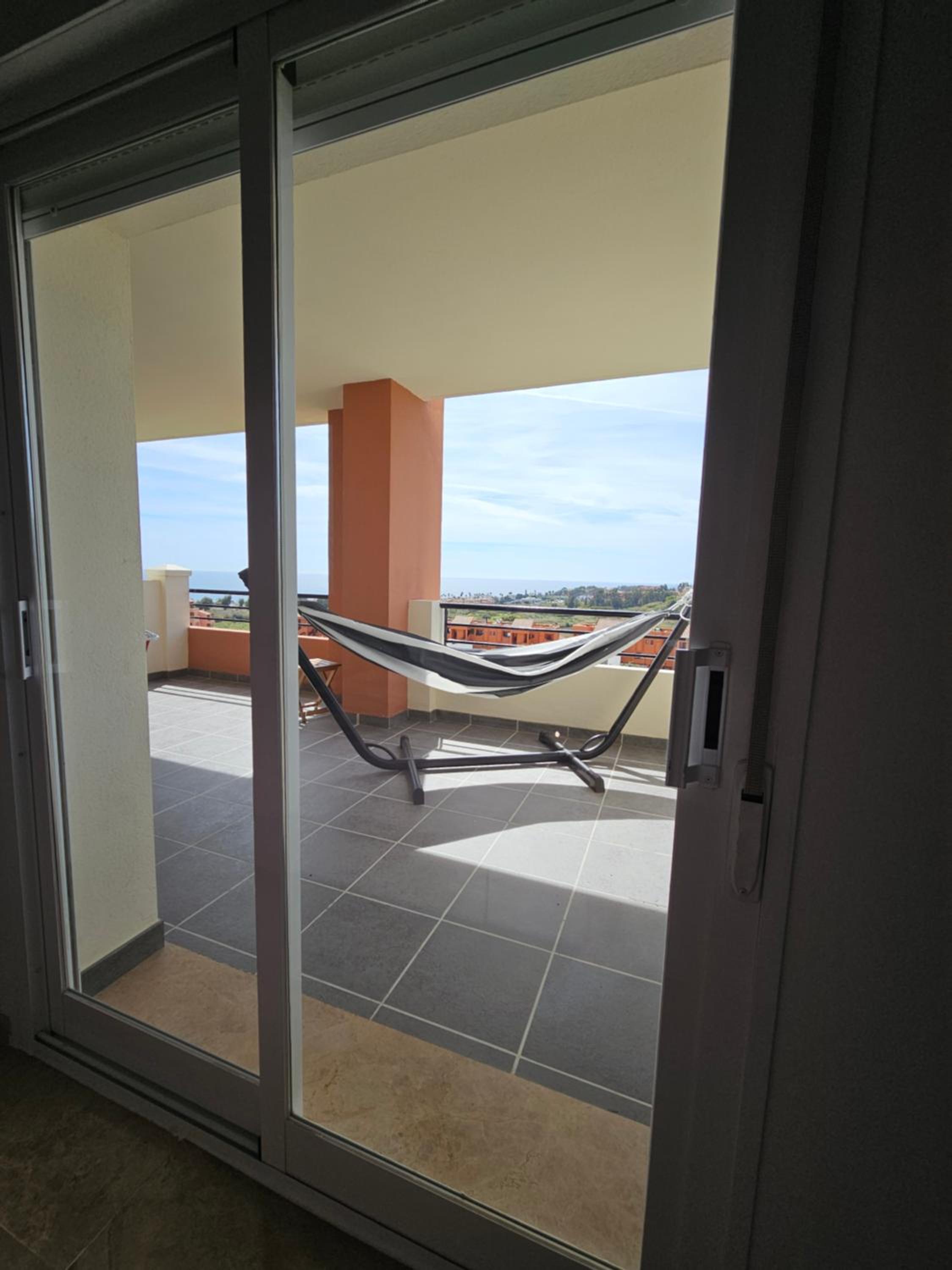 Casa Micangelo - seaview, 5 mins walk to beach