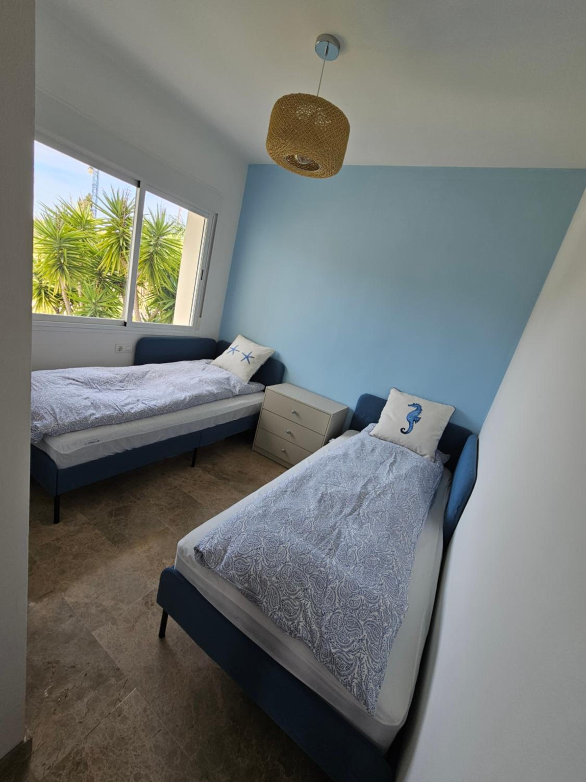 Casa Micangelo - seaview, 5 mins walk to beach