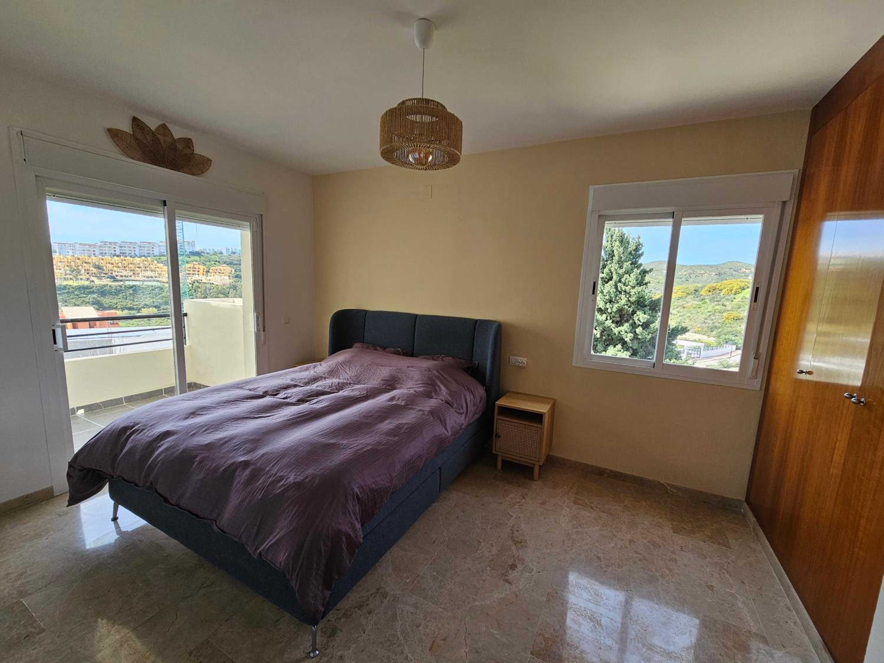 Casa Micangelo - seaview, 5 mins walk to beach