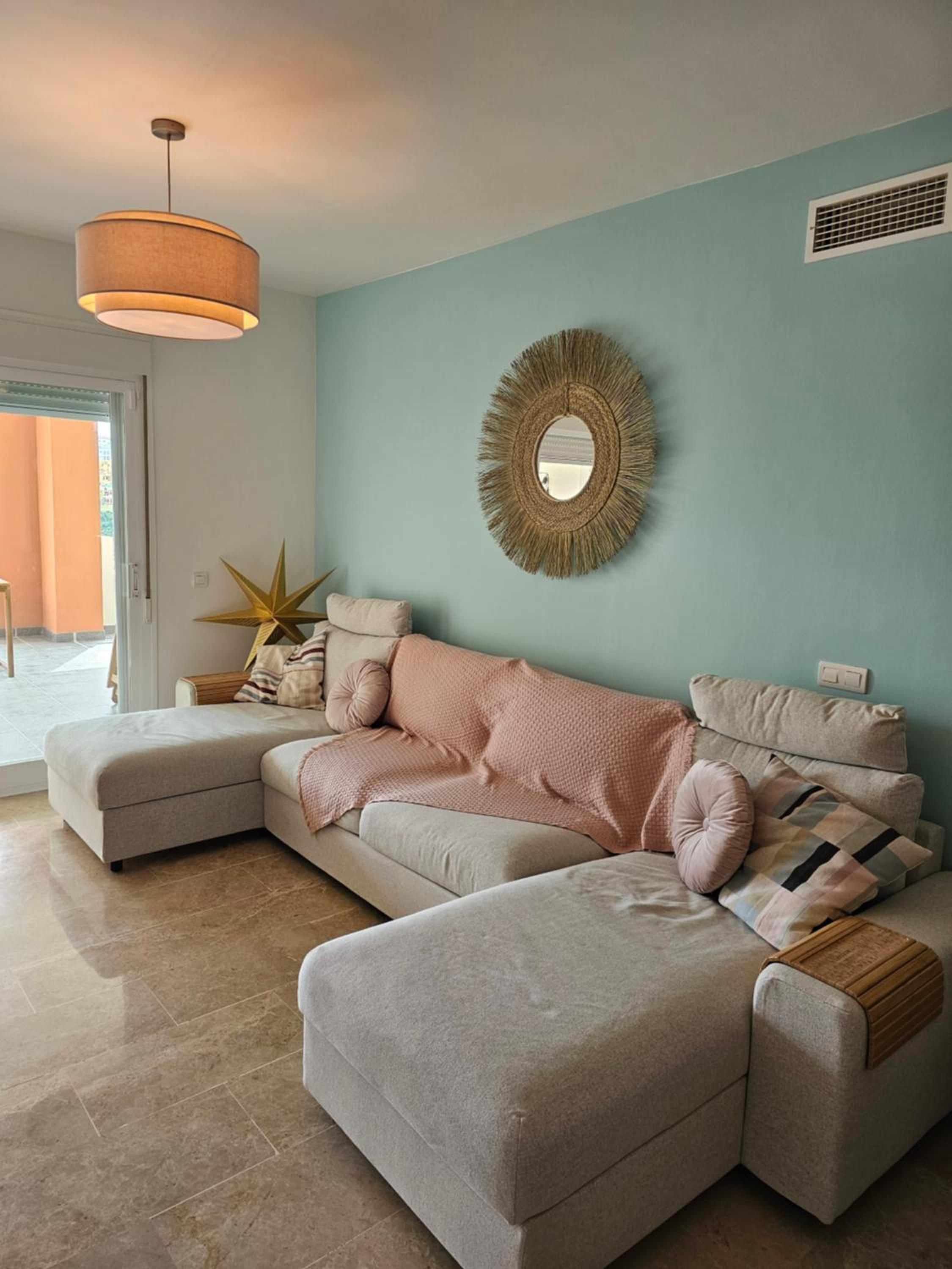 Casa Micangelo - seaview, 5 mins walk to beach