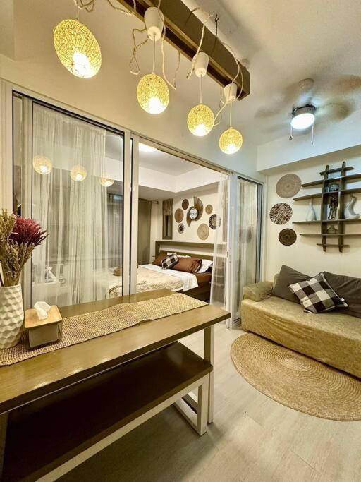 Azure Urban Resort - Aesthetic & Cozy staycation view 2