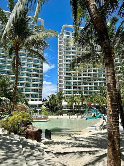 Azure Urban Resort - Aesthetic & Cozy staycation view 4