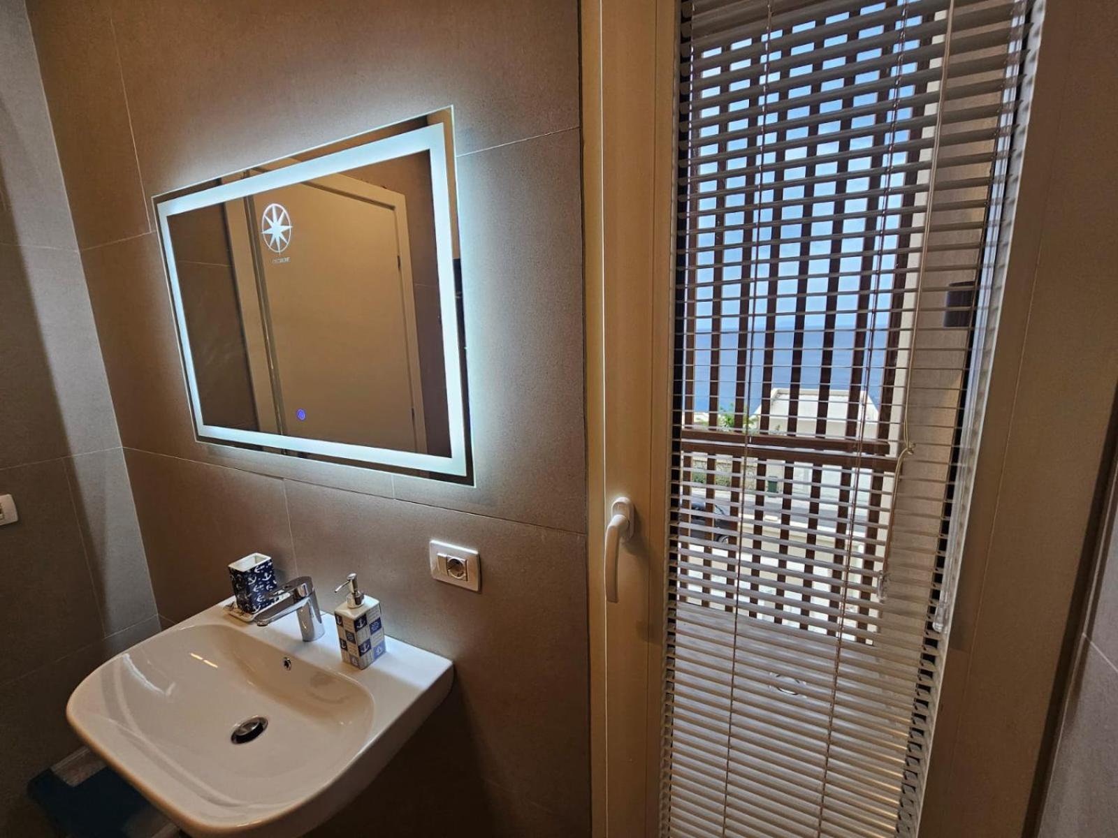 Villa Ostriche Green Coast Palase