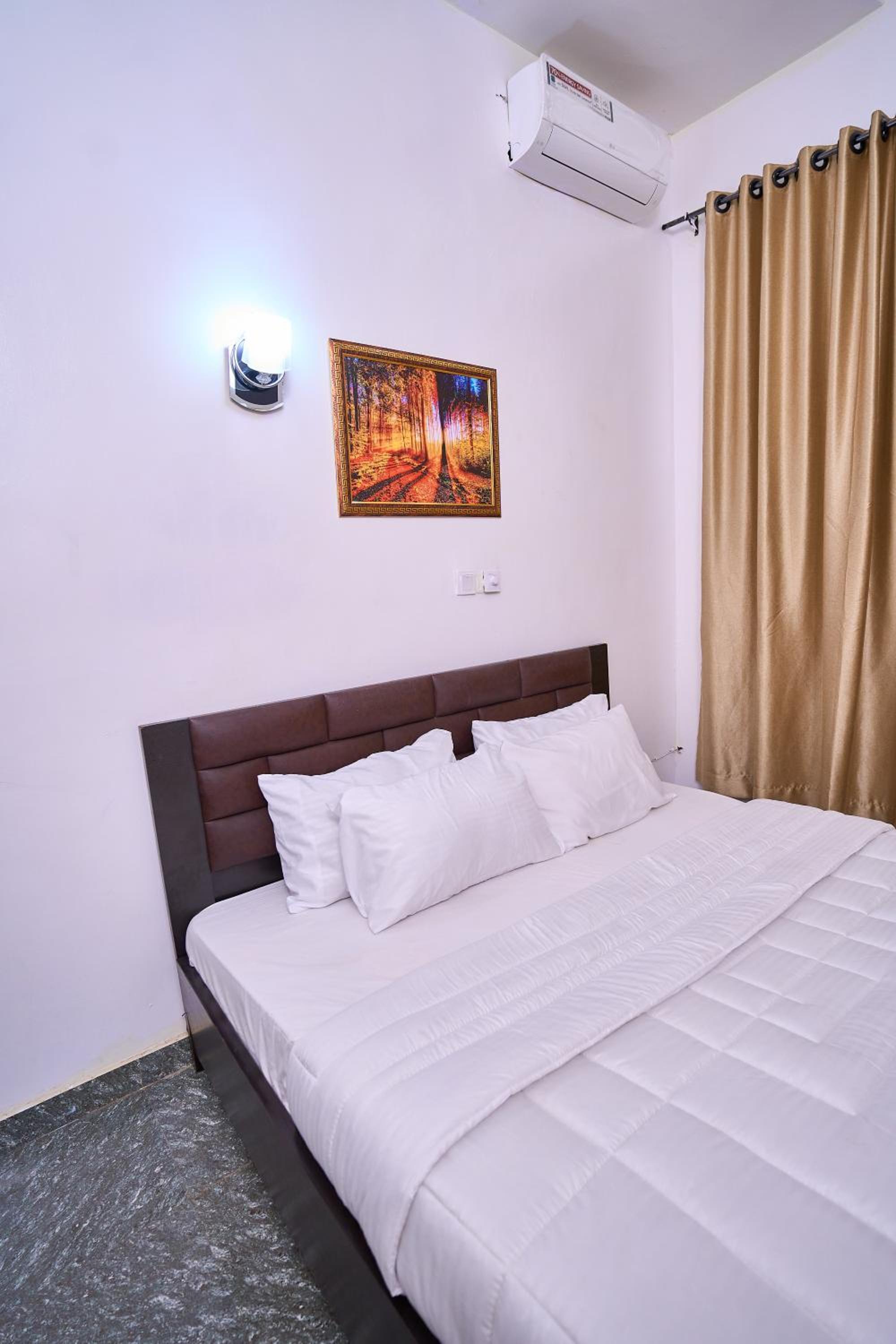 Goldeekoin Shortlet Apartment