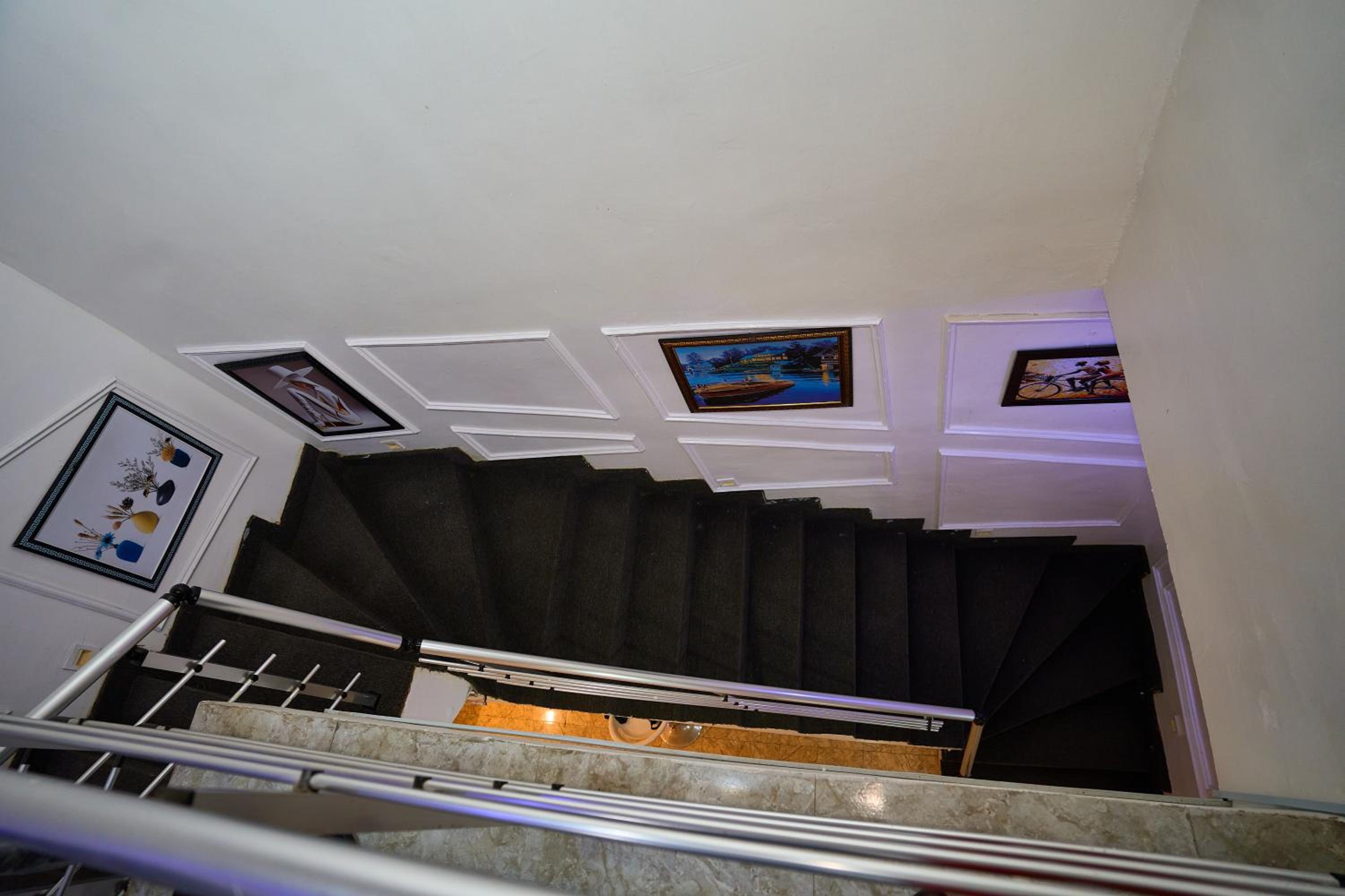 Goldeekoin Shortlet Apartment