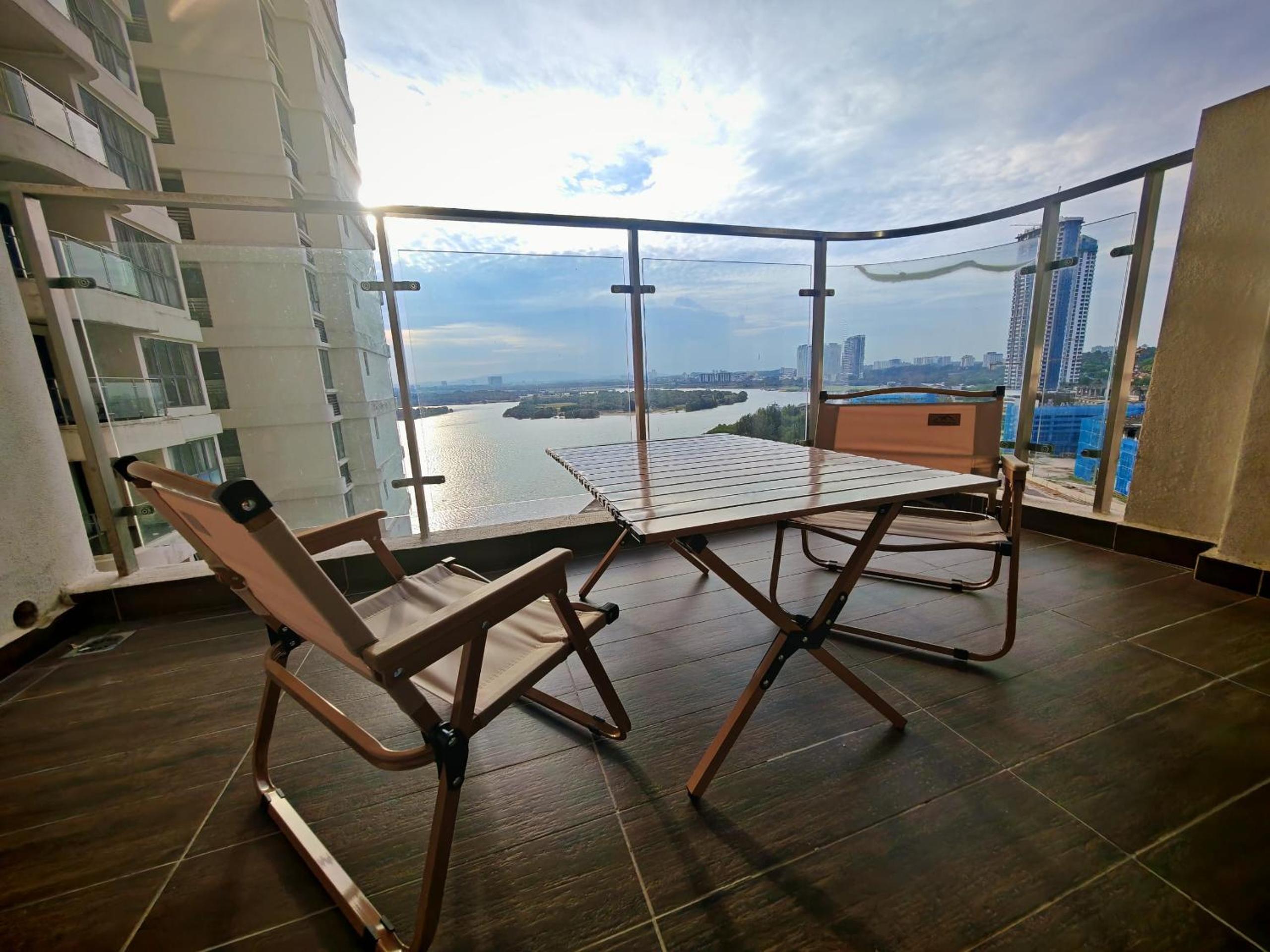 Seaview Sweethome暖居 Royal strand