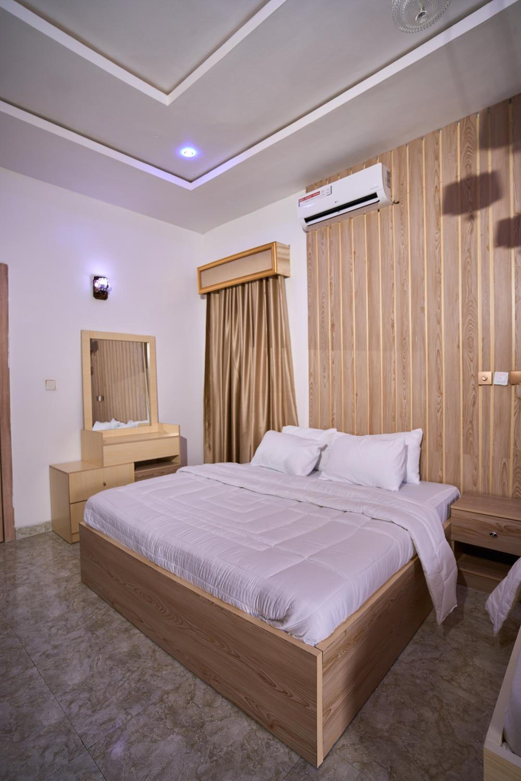 Goldeekoin Shortlet Apartment