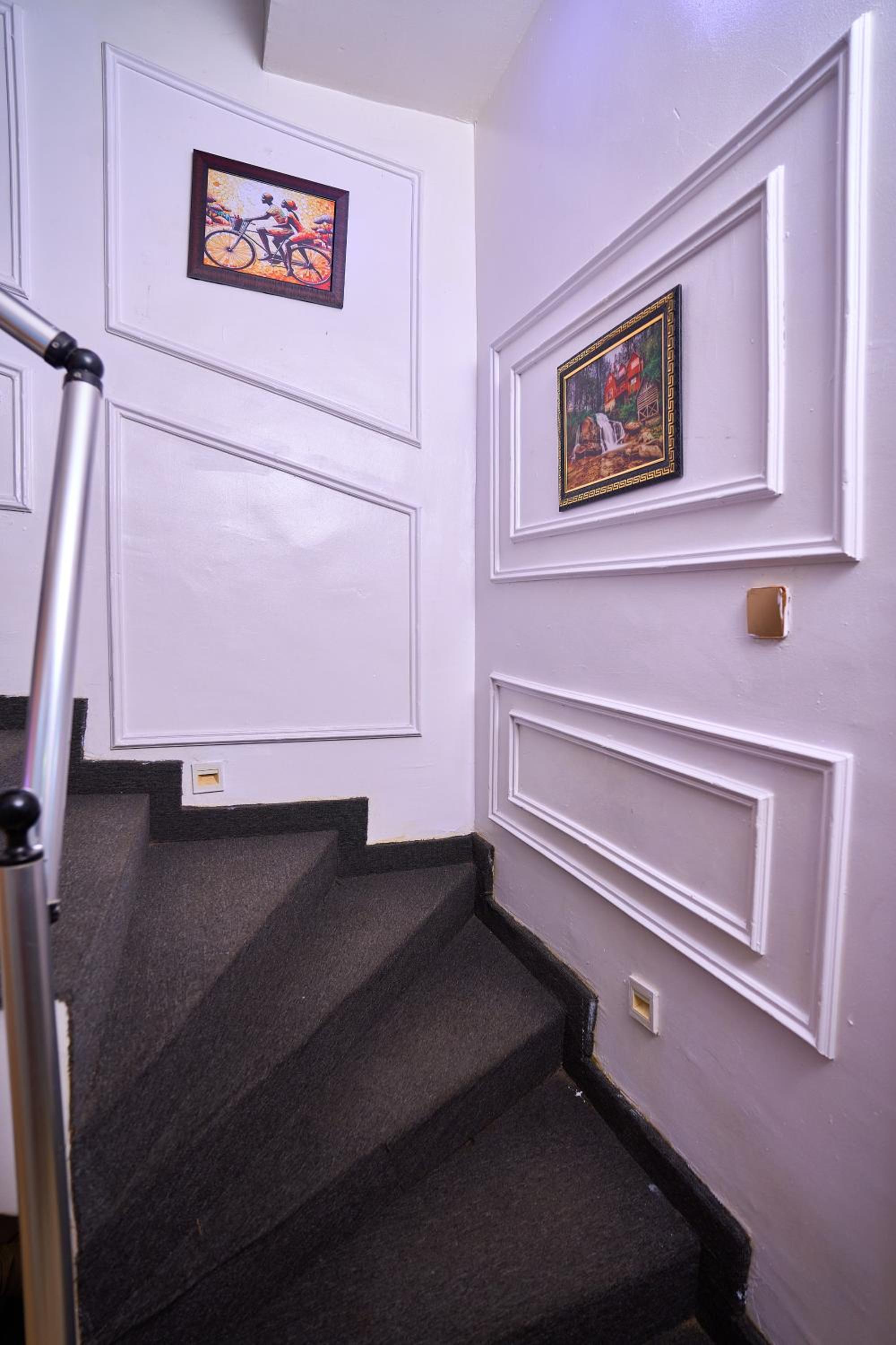 Goldeekoin Shortlet Apartment