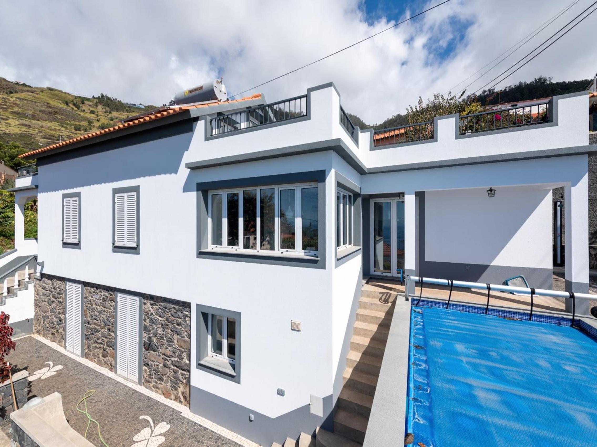 Akivillas Calheta Aura view 3