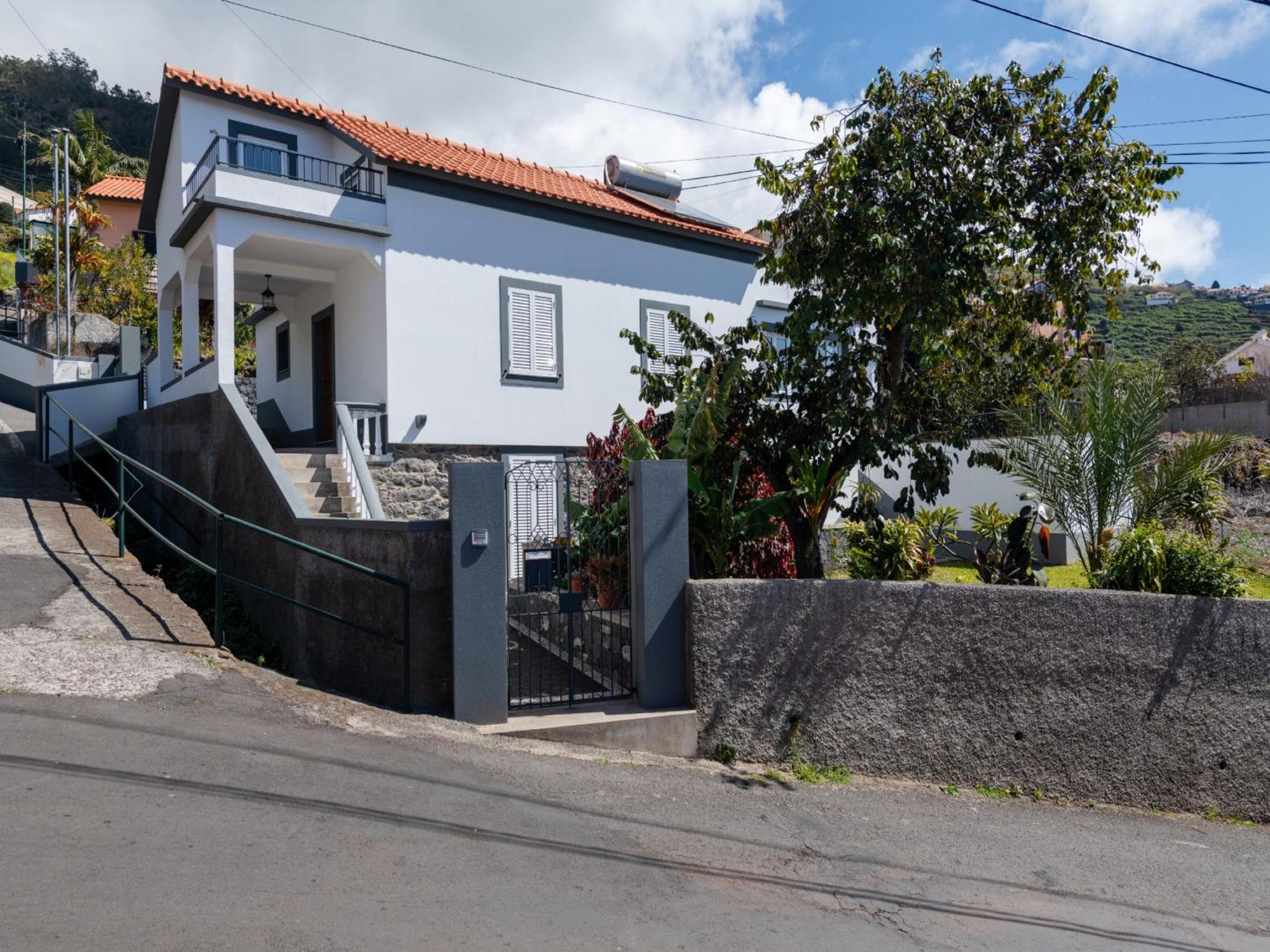 Akivillas Calheta Aura view 5