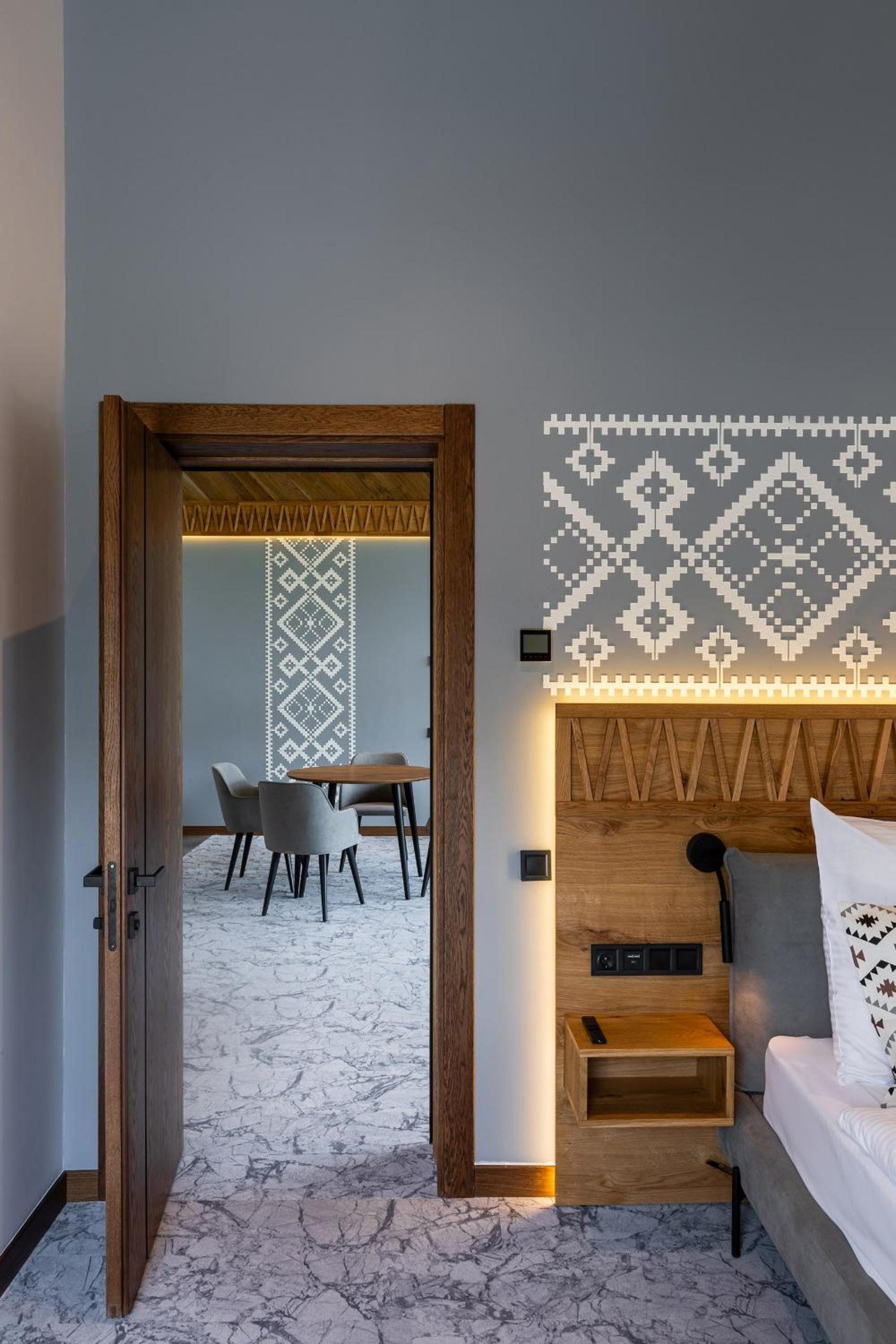 Apartel Villa Shayan