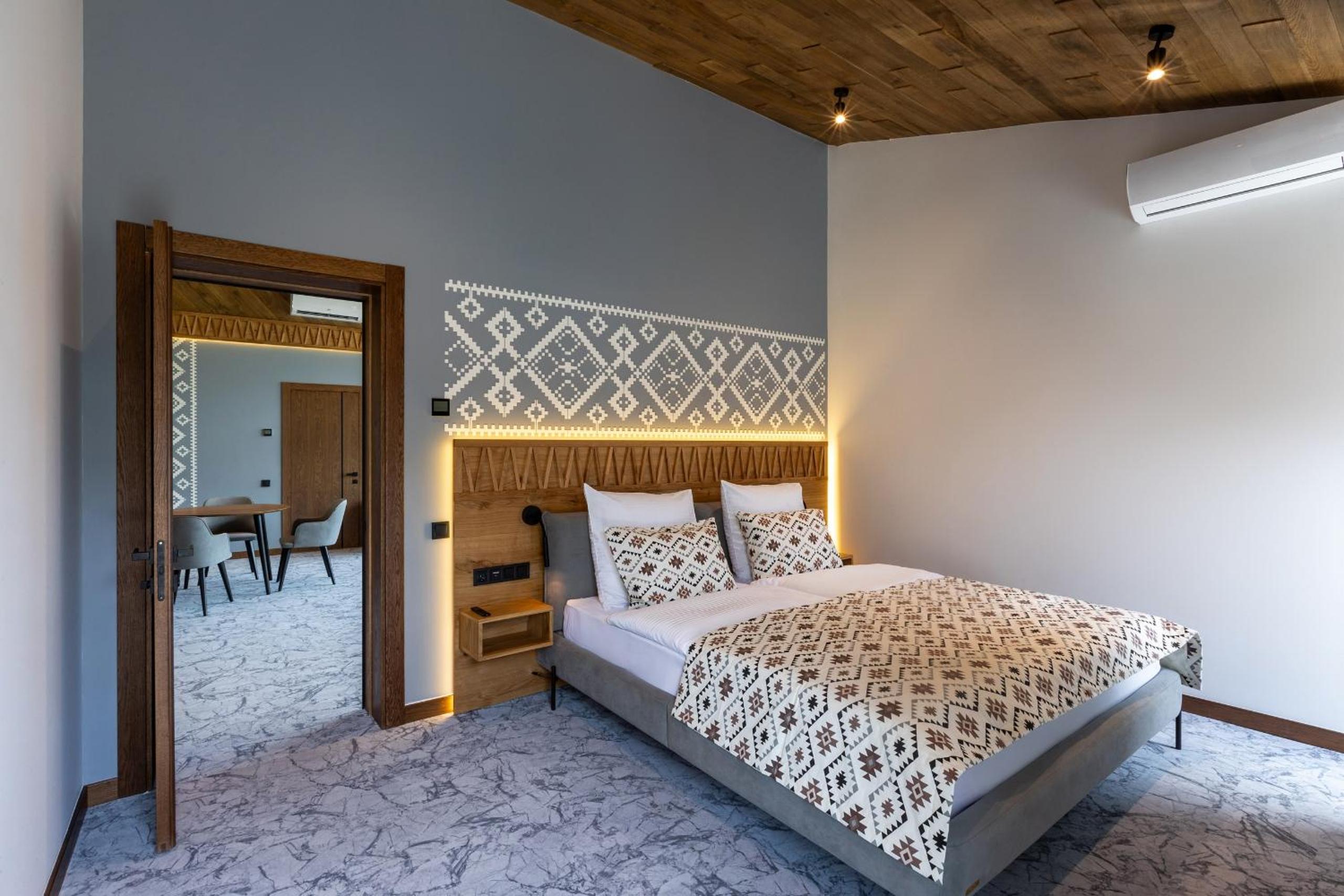 Apartel Villa Shayan