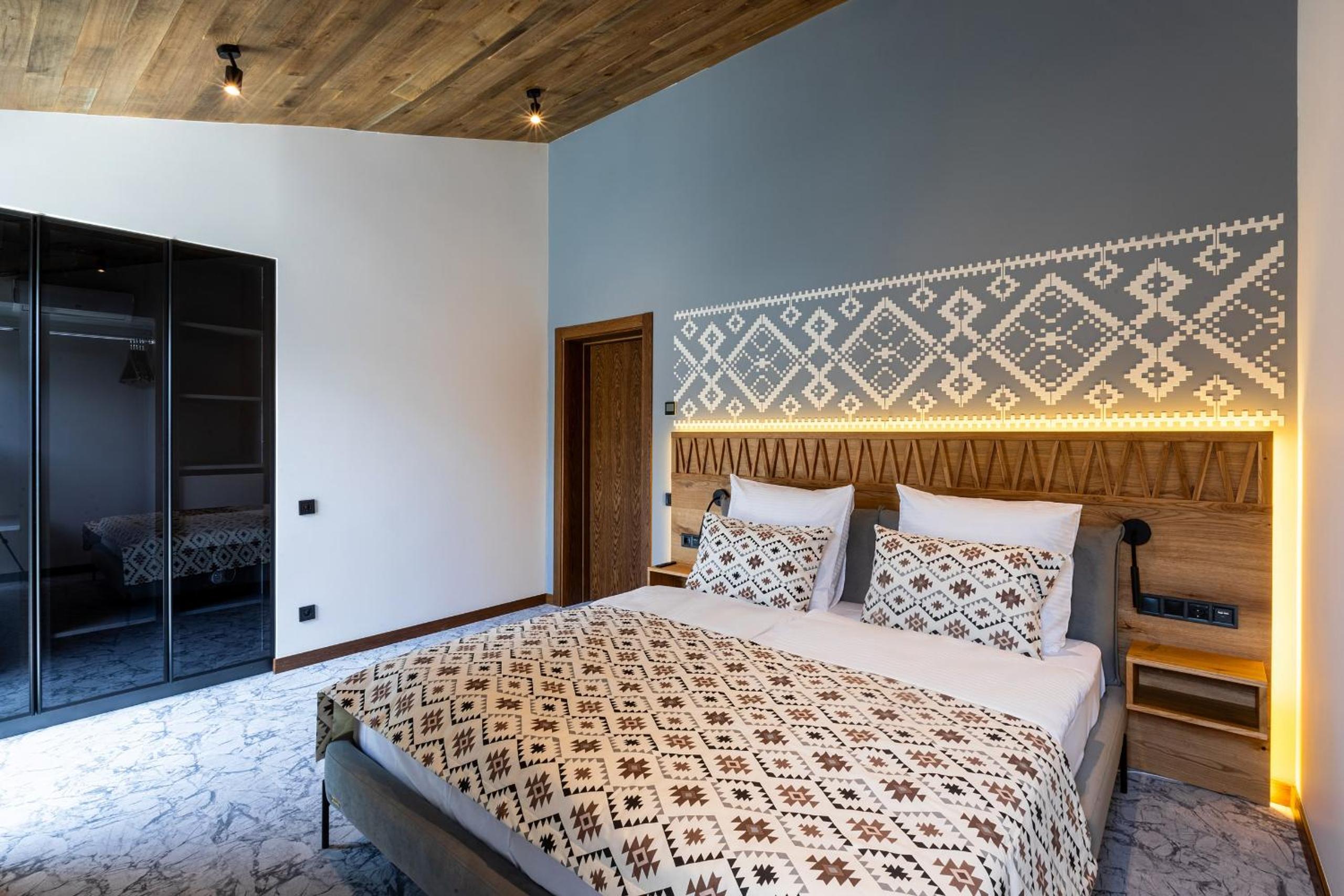 Apartel Villa Shayan