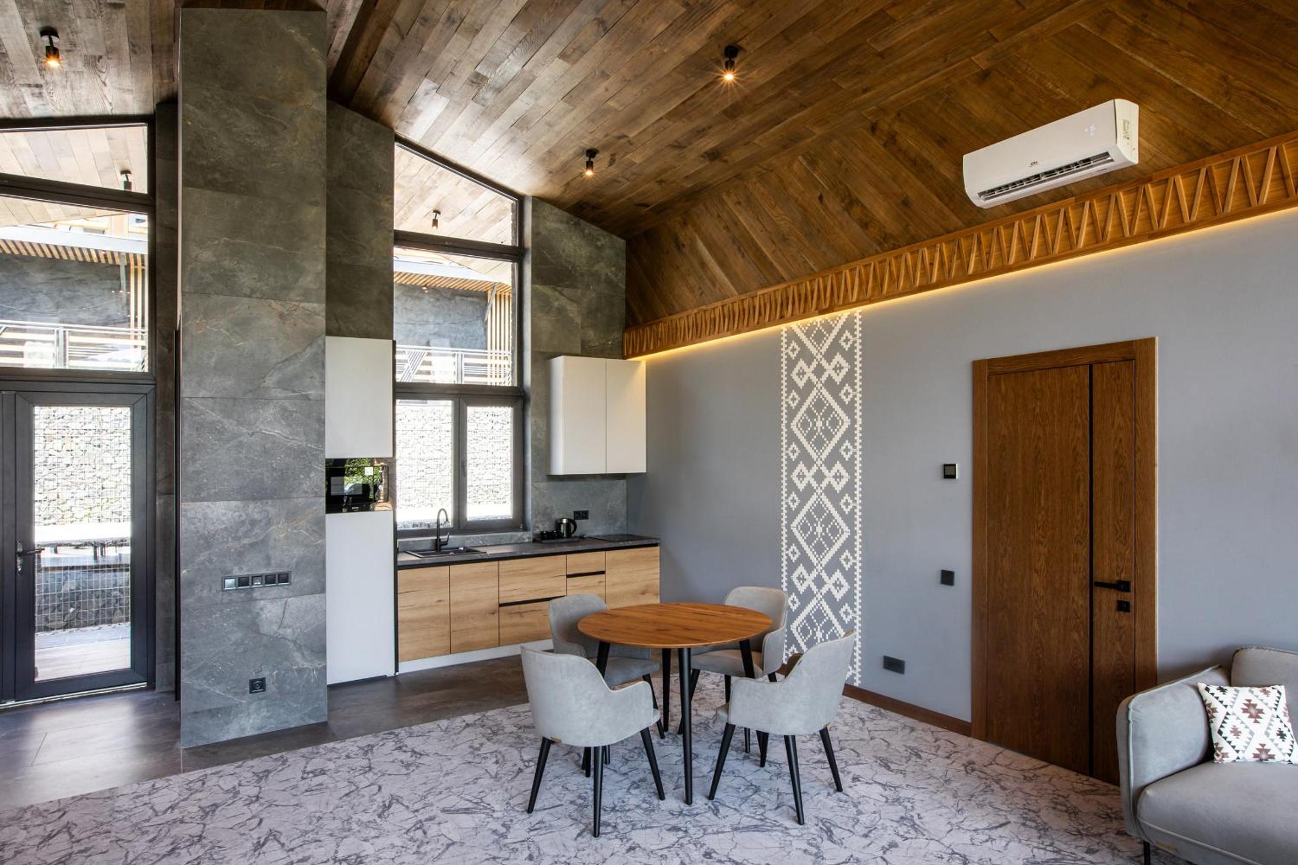 Apartel Villa Shayan
