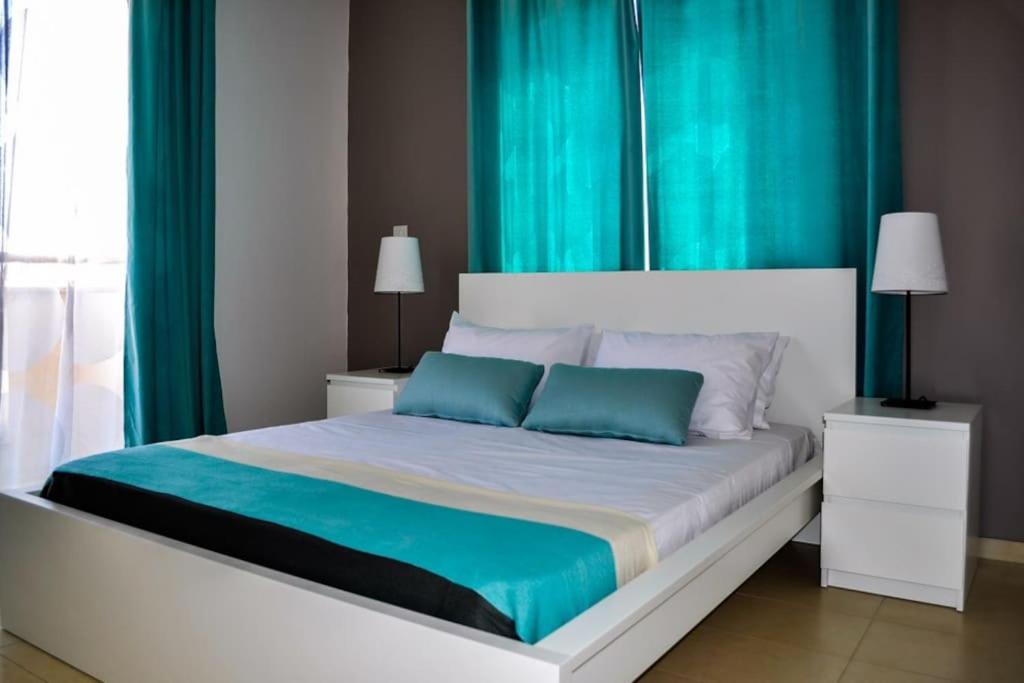 Ilona Seaview Suite - License 3127