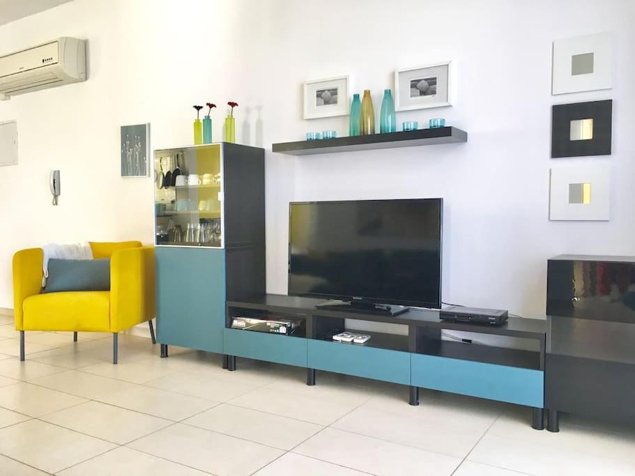 Ilona Seaview Suite - License 3127