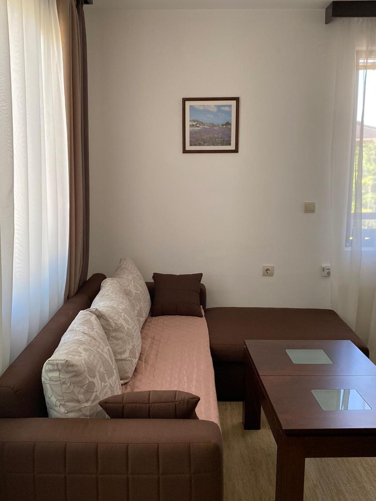Hill Top Studio Apartments