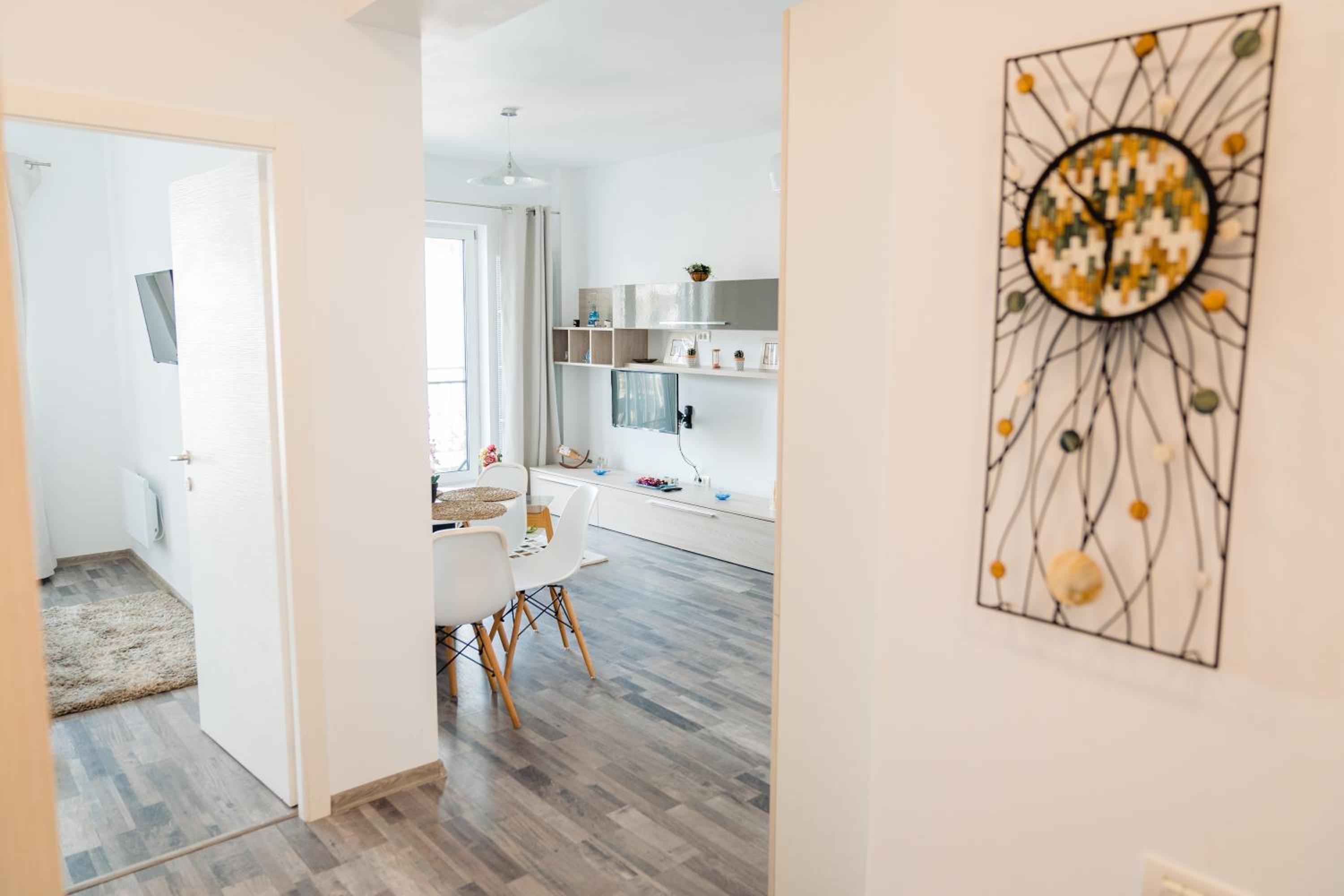 SEA-Cozy apartment Mamaia view 2
