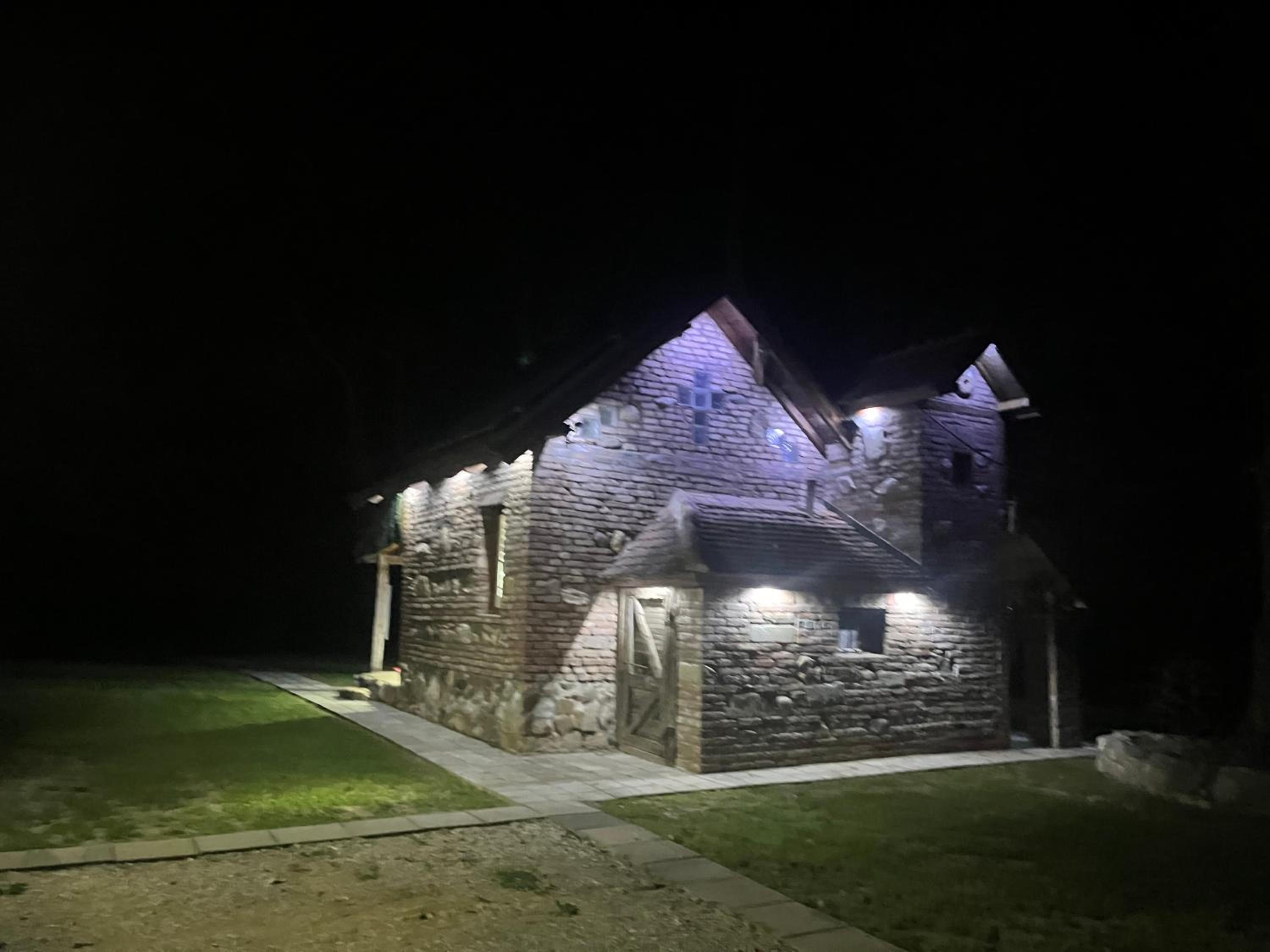 Vikendica Drina Mladenova suma