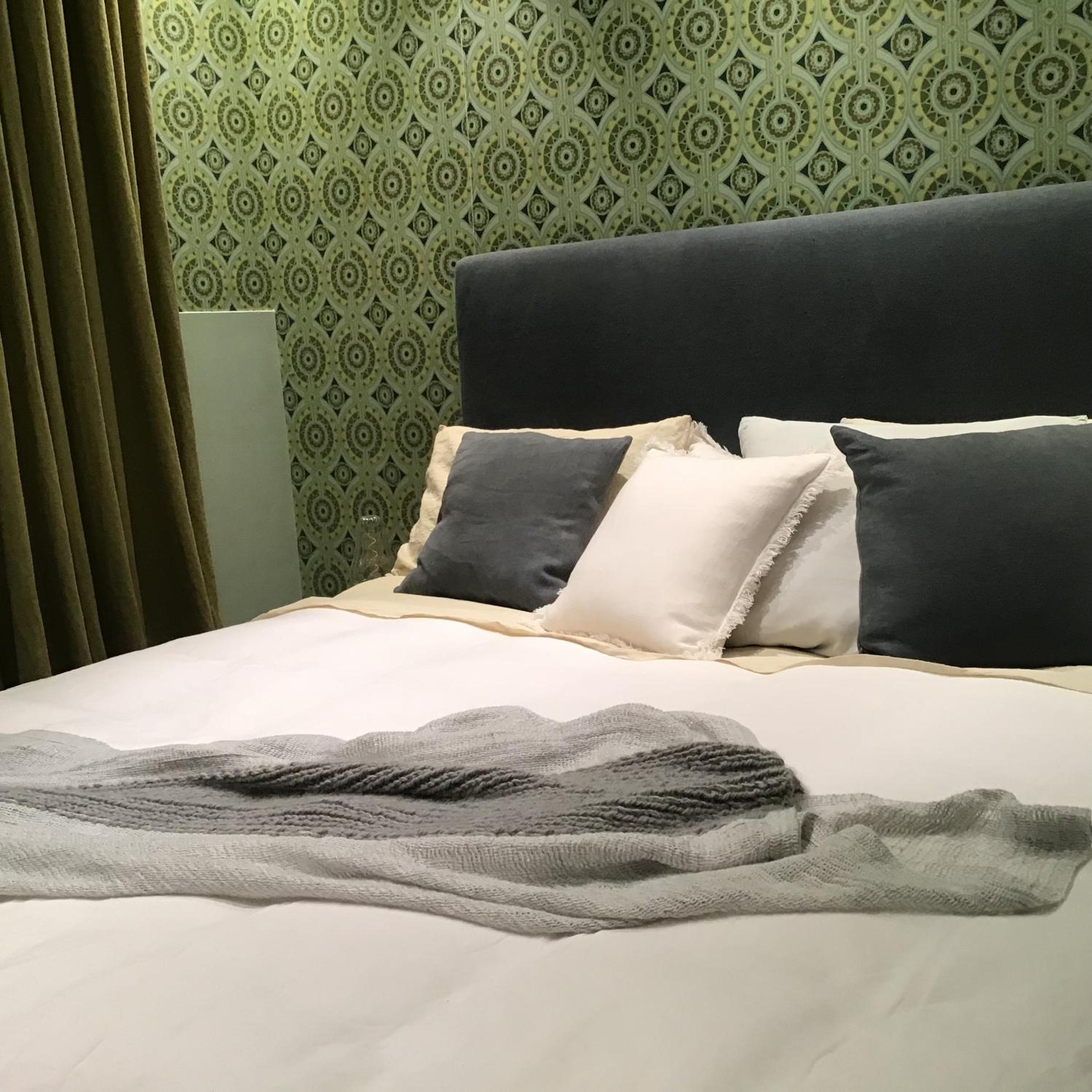 Cosy Stylish private room along the canal
