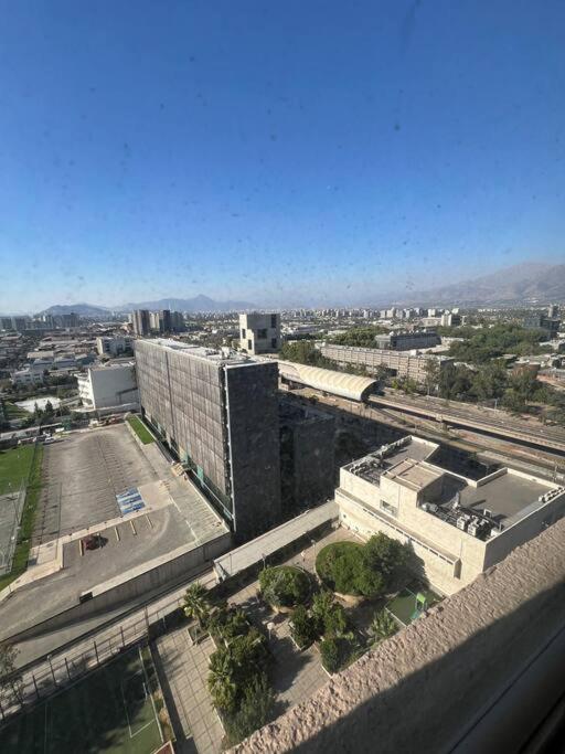 Dpto frente a PUC y a pasos del metro San Joaquín
