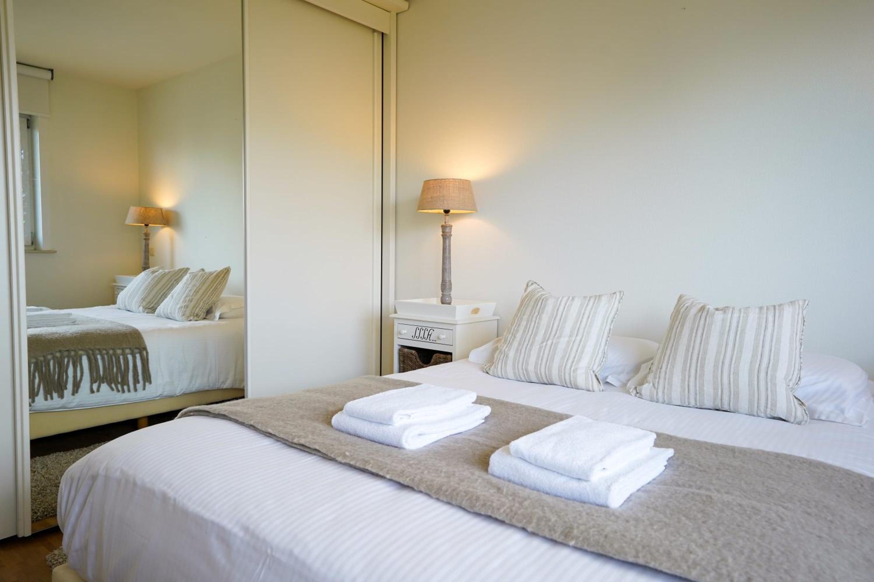 Huswell - Apartment with sea view & terrace in Oostduinkerke