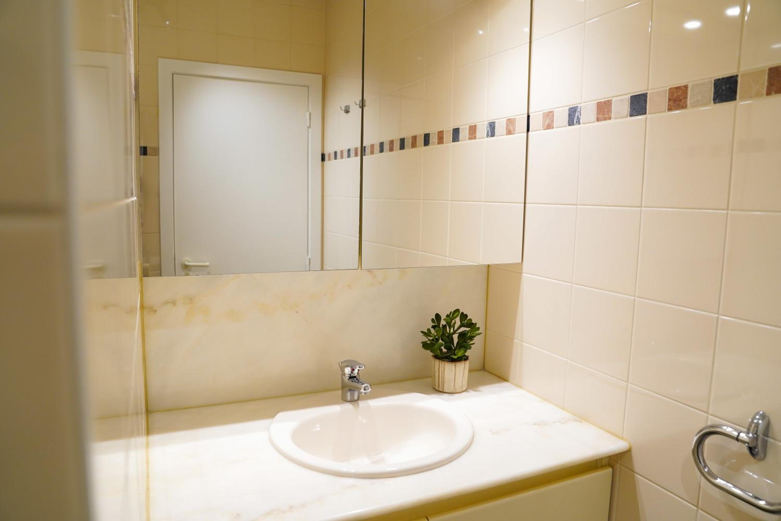 Huswell - Apartment with sea view & terrace in Oostduinkerke