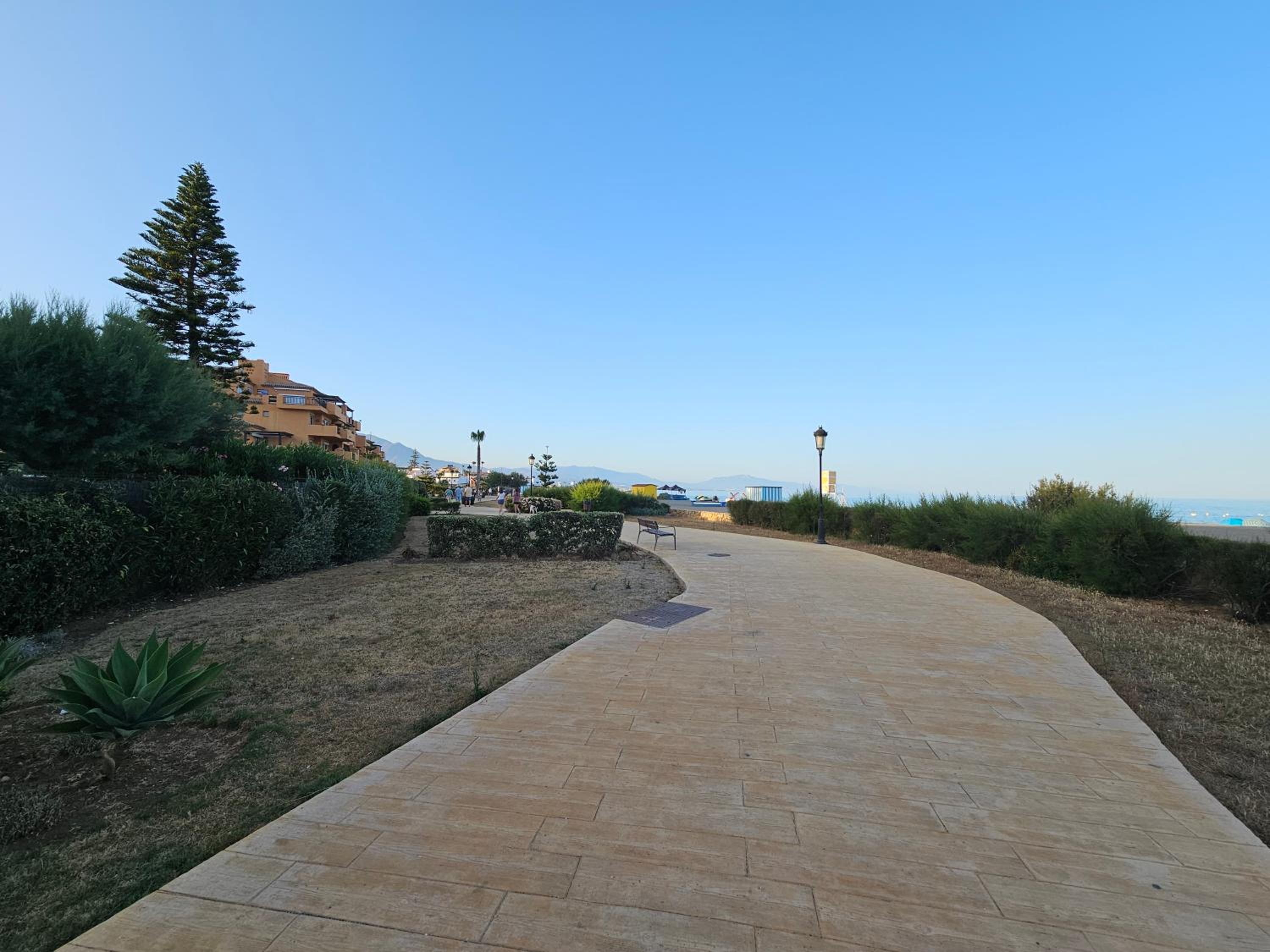Casa Micangelo - seaview, 5 mins walk to beach