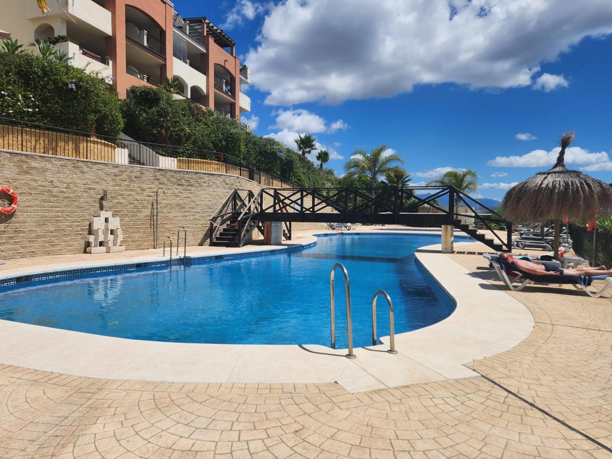 Casa Micangelo - seaview, 5 mins walk to beach
