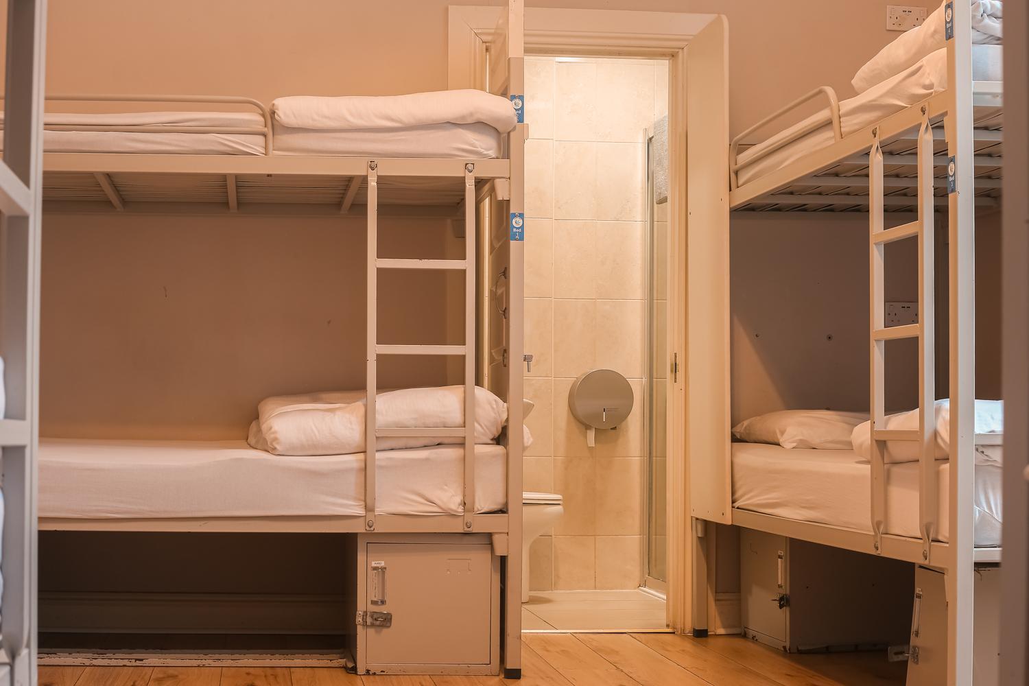 Gardiner House Hostel 8