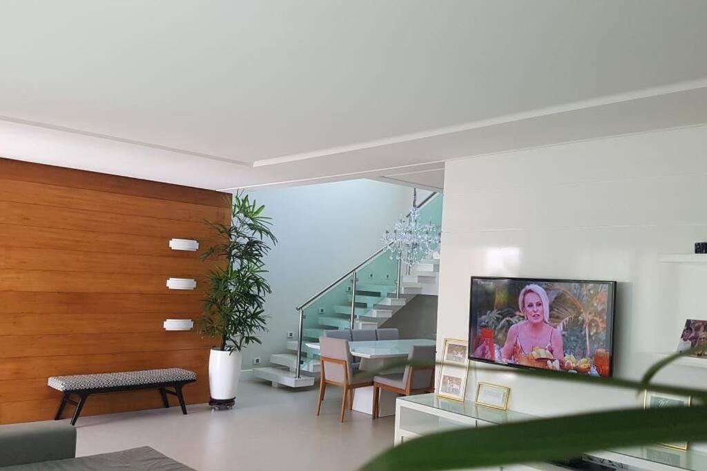 CASA DE PRAIA COM 05 SUITES- PARAÍSO A 8 min Do MAR