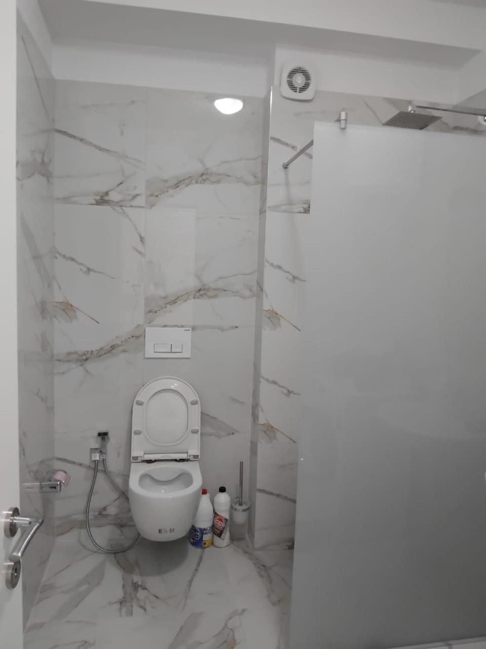 Aleksander Apartment