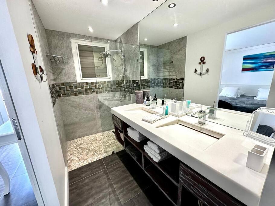 B Pearl view 5