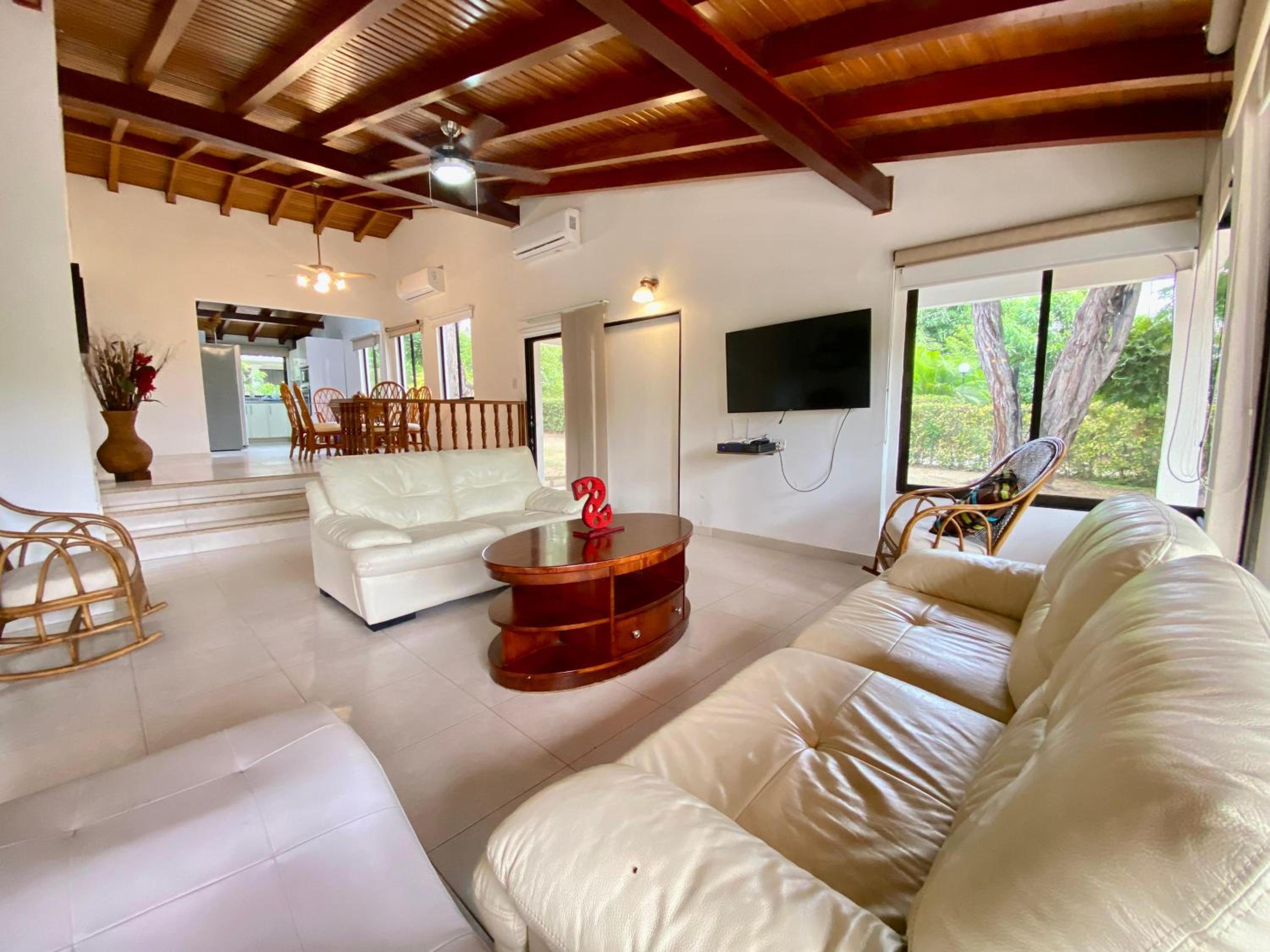 Exclusiva Villa con Salida al Mar