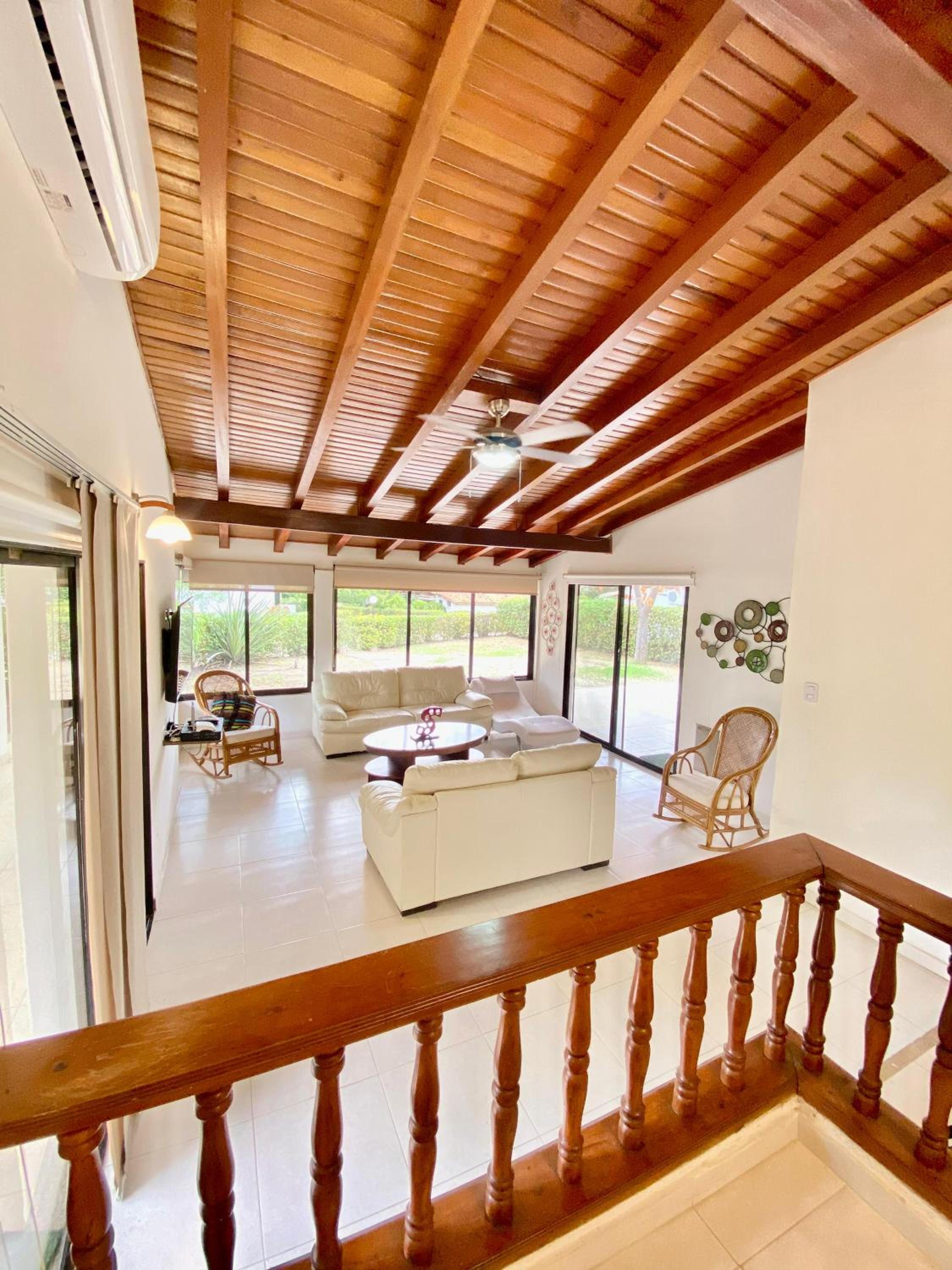 Exclusiva Villa con Salida al Mar