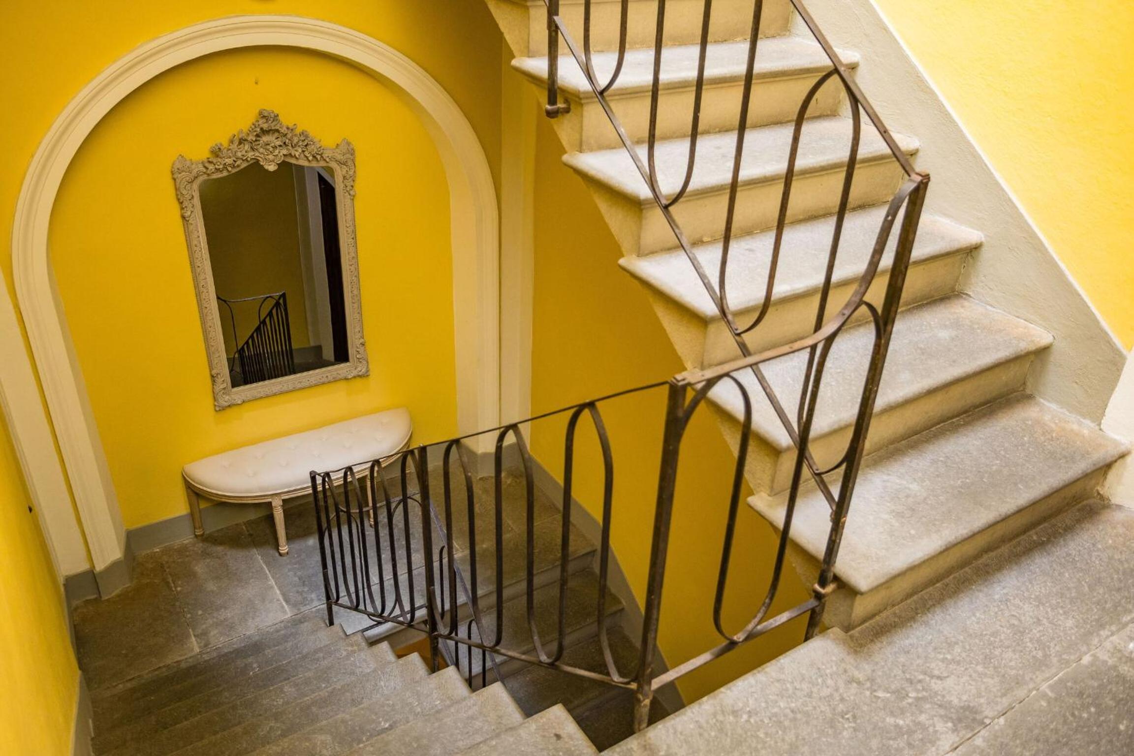 Rose's Palace