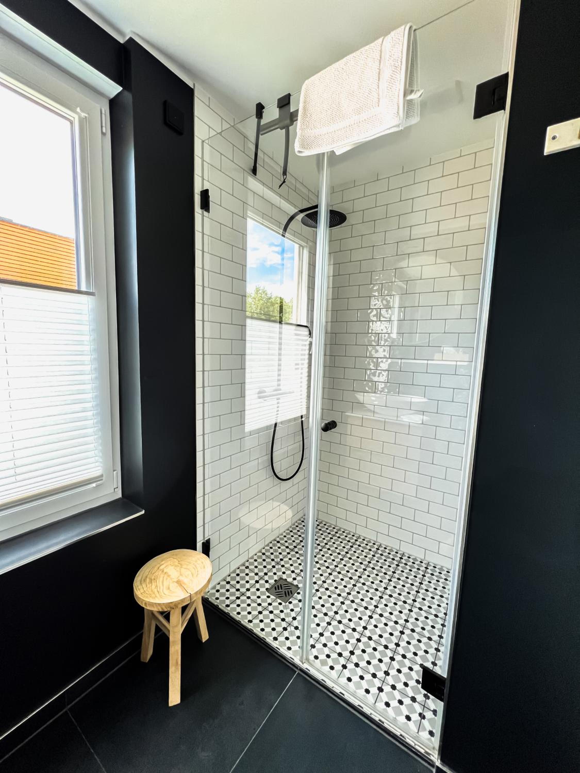 Modernes Ferienhaus mit Kamin und Sauna am Altdorfer See, Hunde sind herzlich Willkommen